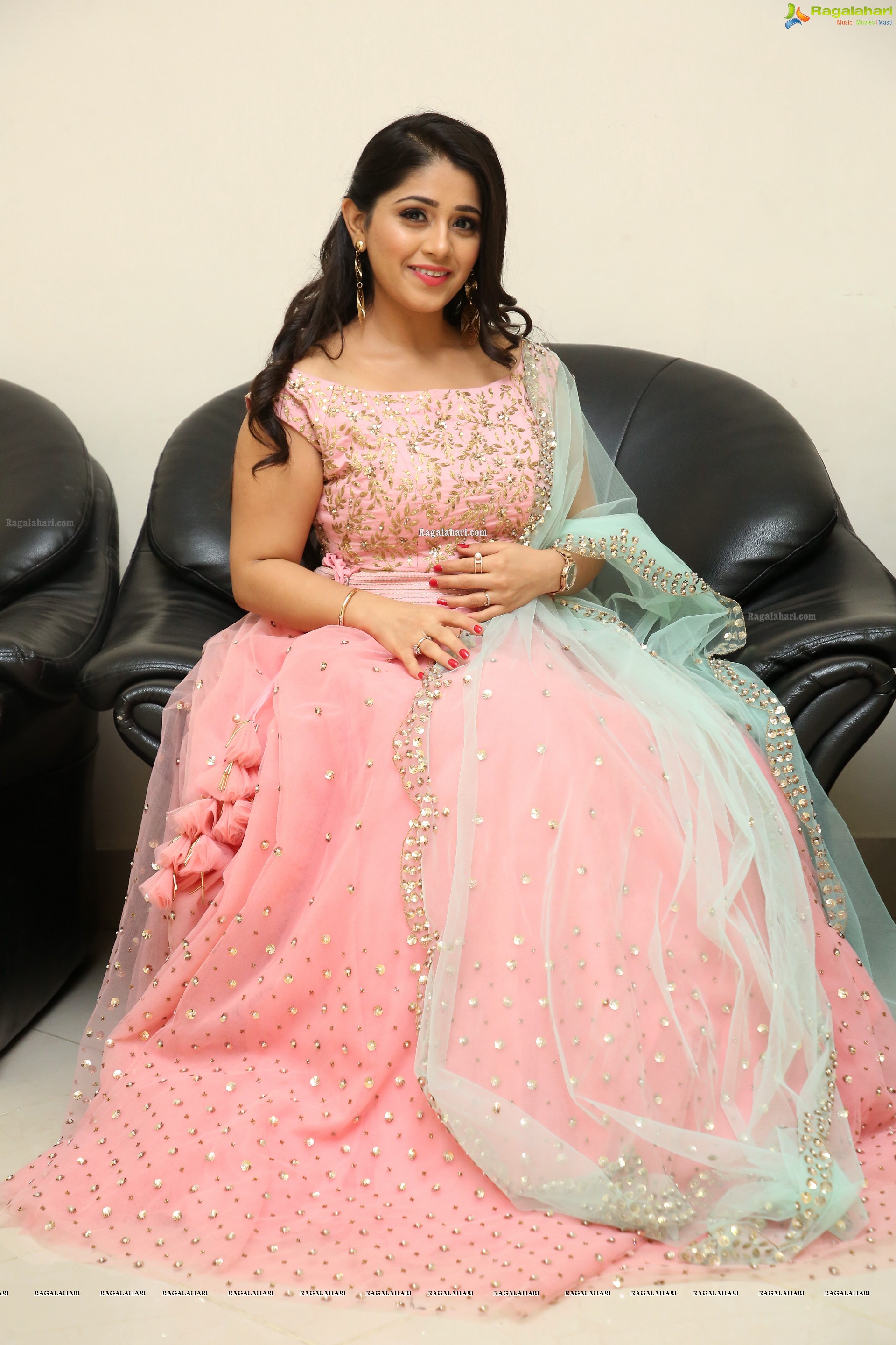 Chandni Bhagwanani @ VB Entertainments Venditera Awards 2018-2019 - HD Gallery