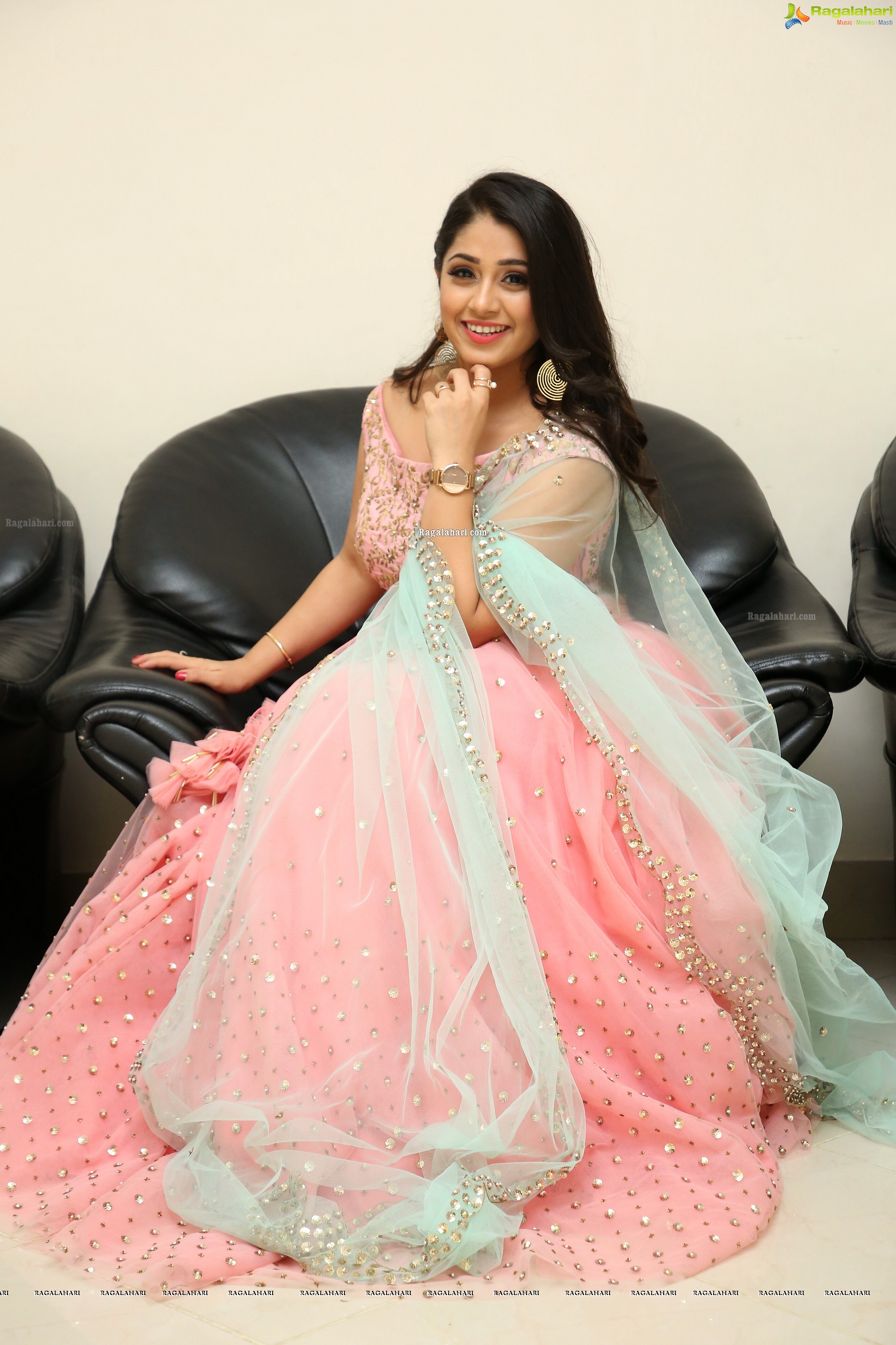 Chandni Bhagwanani @ VB Entertainments Venditera Awards 2018-2019 - HD Gallery