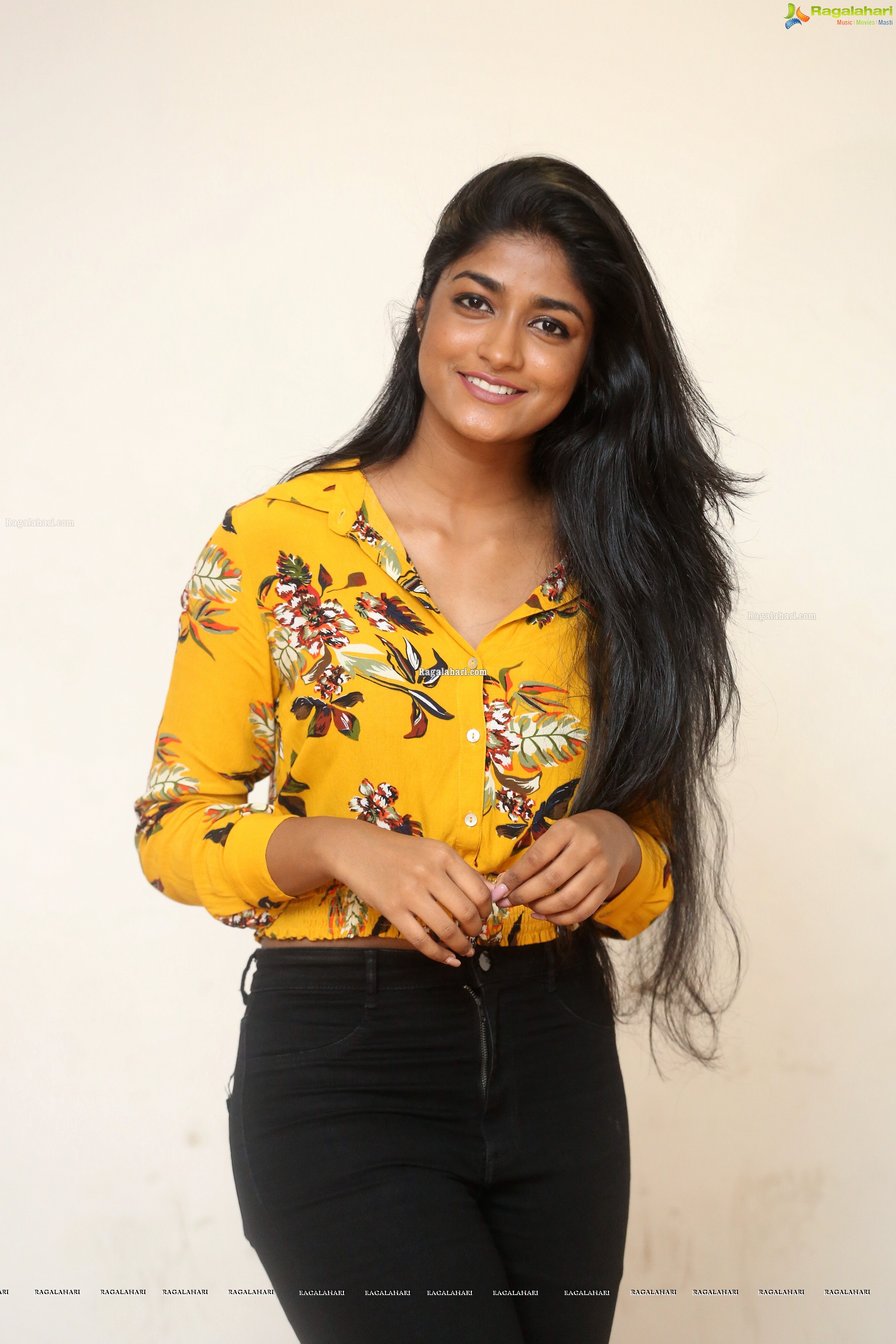 Dimple Hayati @ Gaddala Konda Ganesh Success Meet - HD Gallery