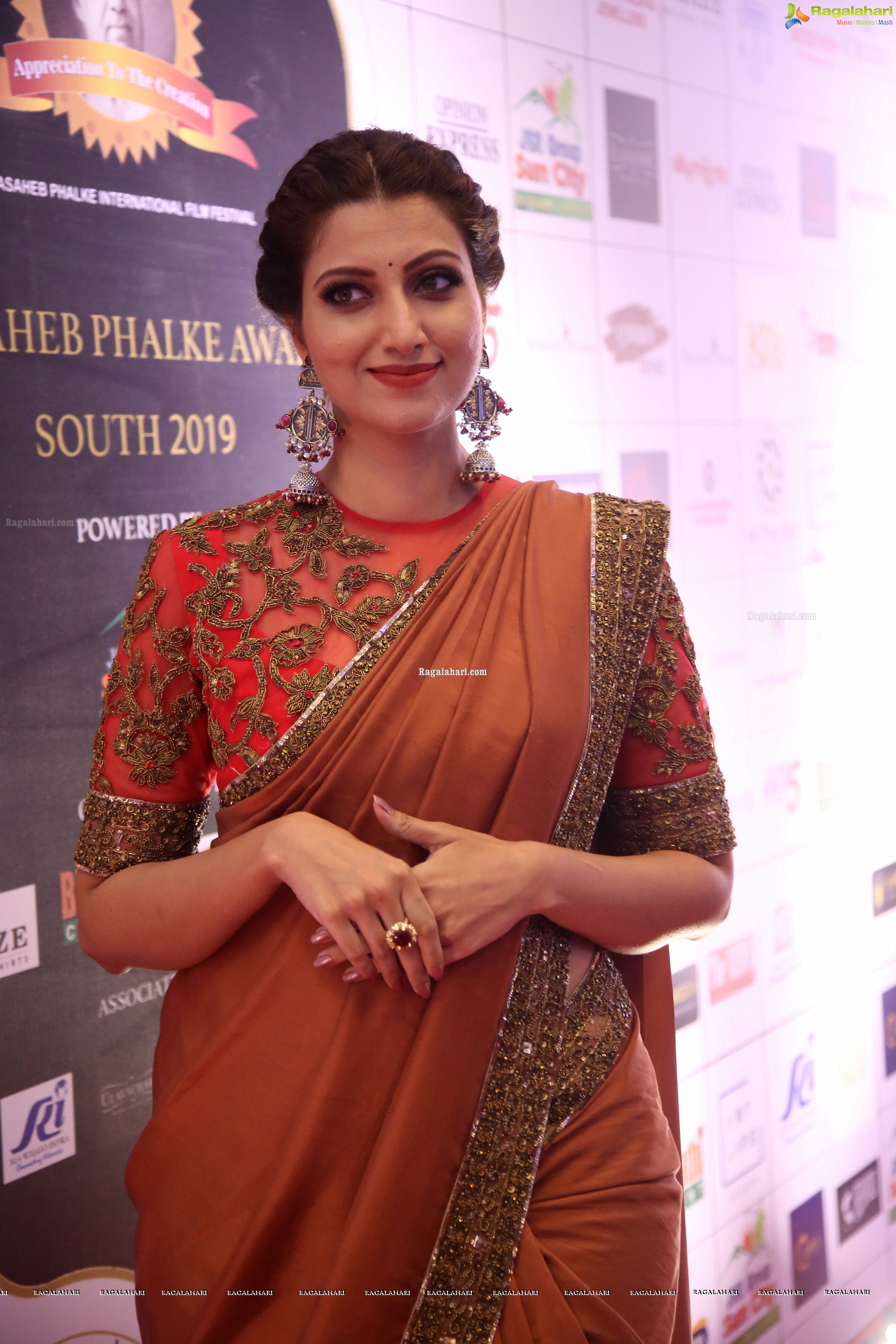 Hamsa Nandini @ Dadasaheb Phalke Awards South 2019 - HD Gallery