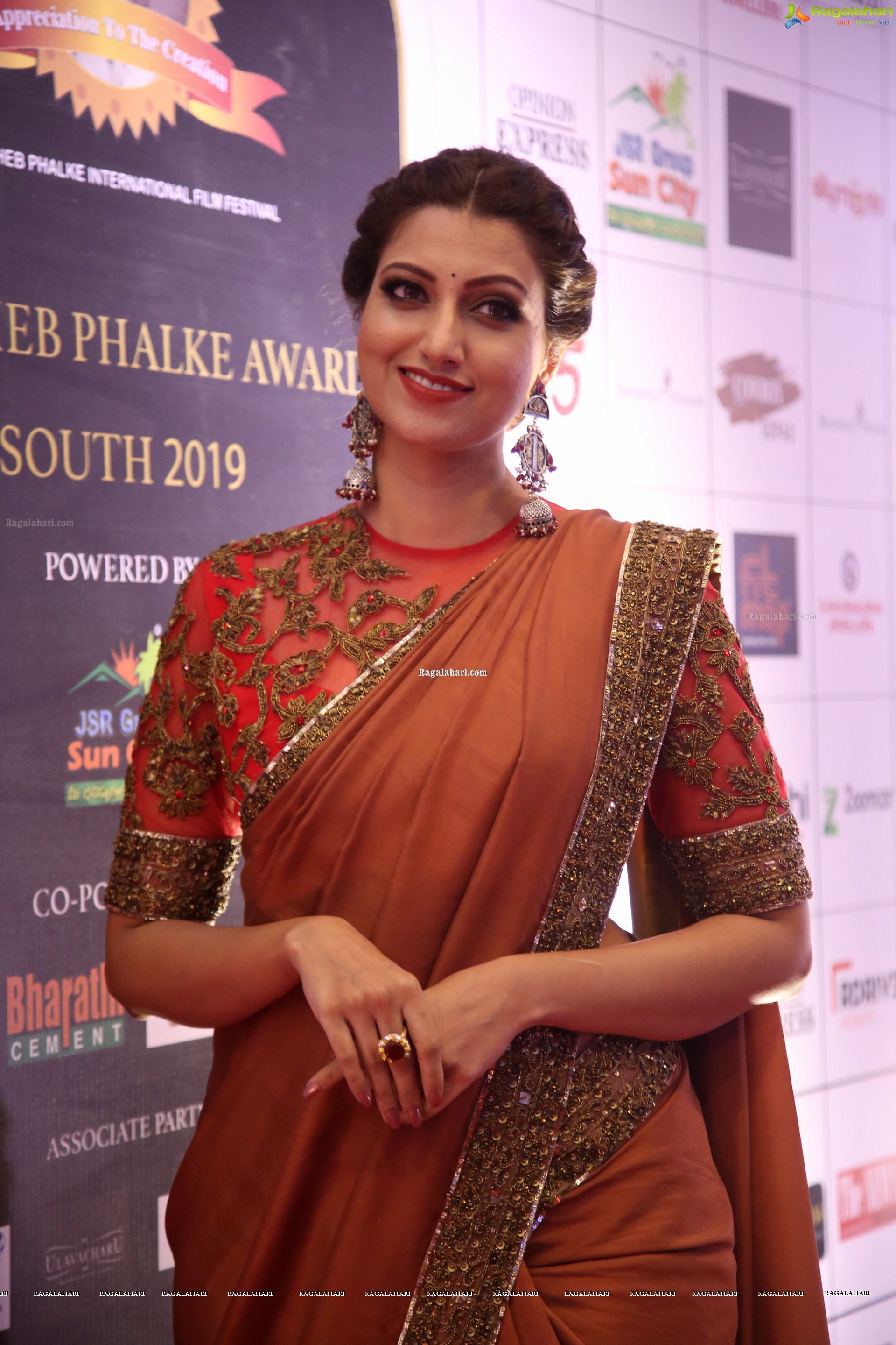 Hamsa Nandini @ Dadasaheb Phalke Awards South 2019 - HD Gallery
