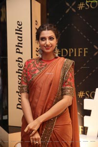 Hamsa Nandini at Dadasaheb Phalke Awards South 2019