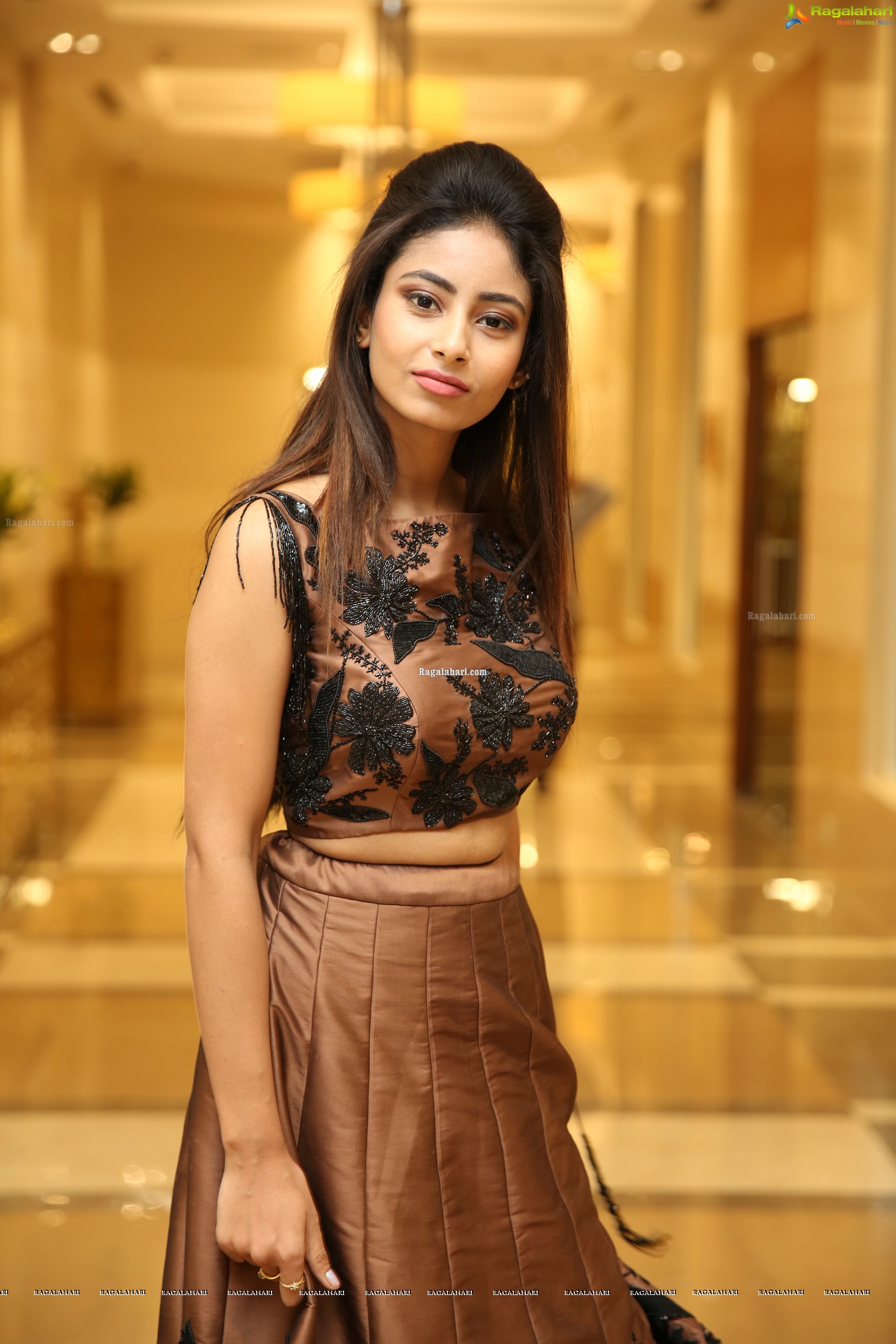 Honey Choudary @ Khwaaish Curtain Raiser and Fashion Show - HD Gallery