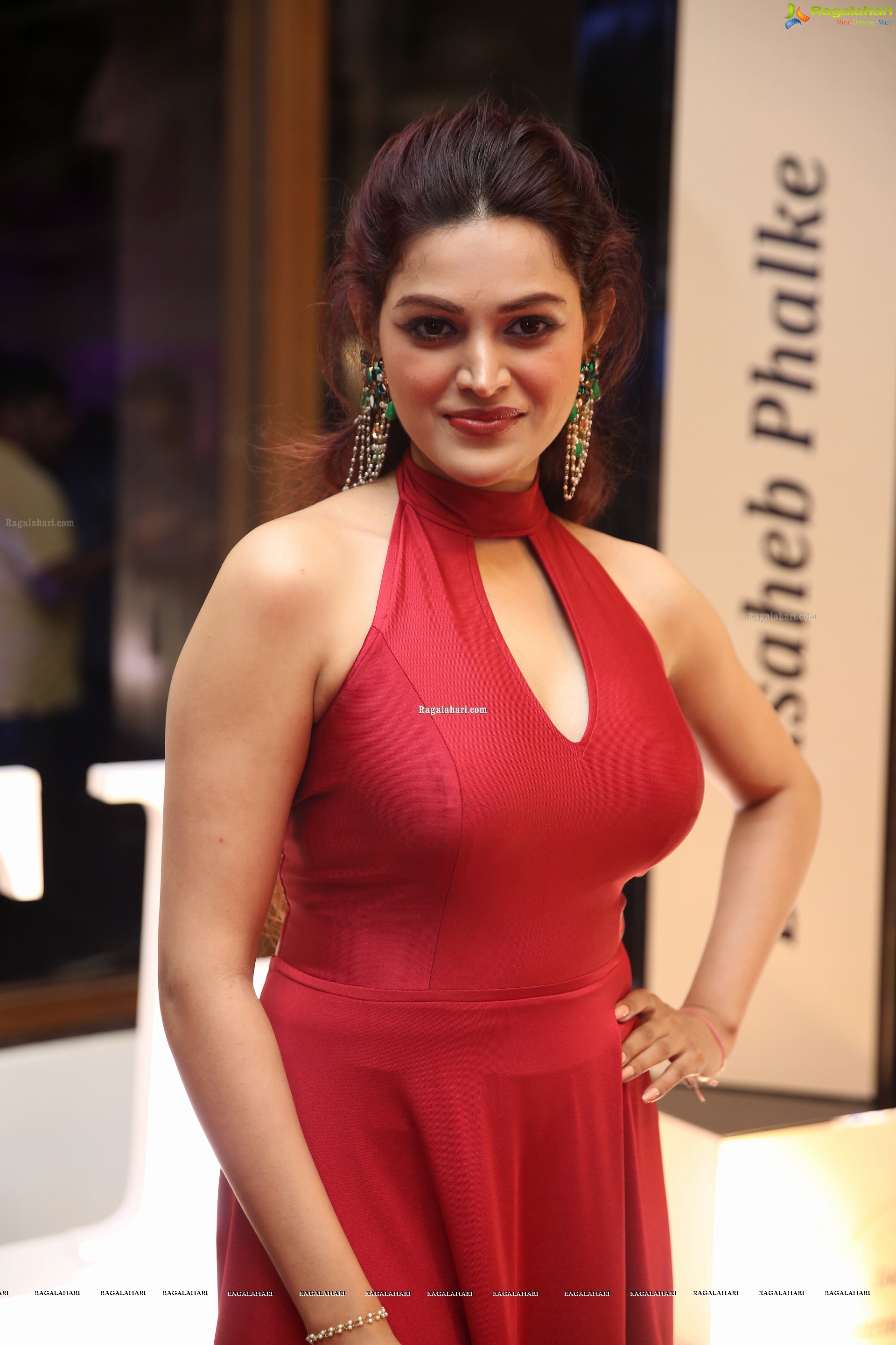 Ketki N Walsee @ Dadasaheb Phalke Awards South 2019 - HD Gallery