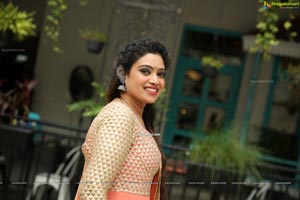 Madhavi Reddy at Country Club