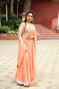 Madhavi Reddy at Country Club