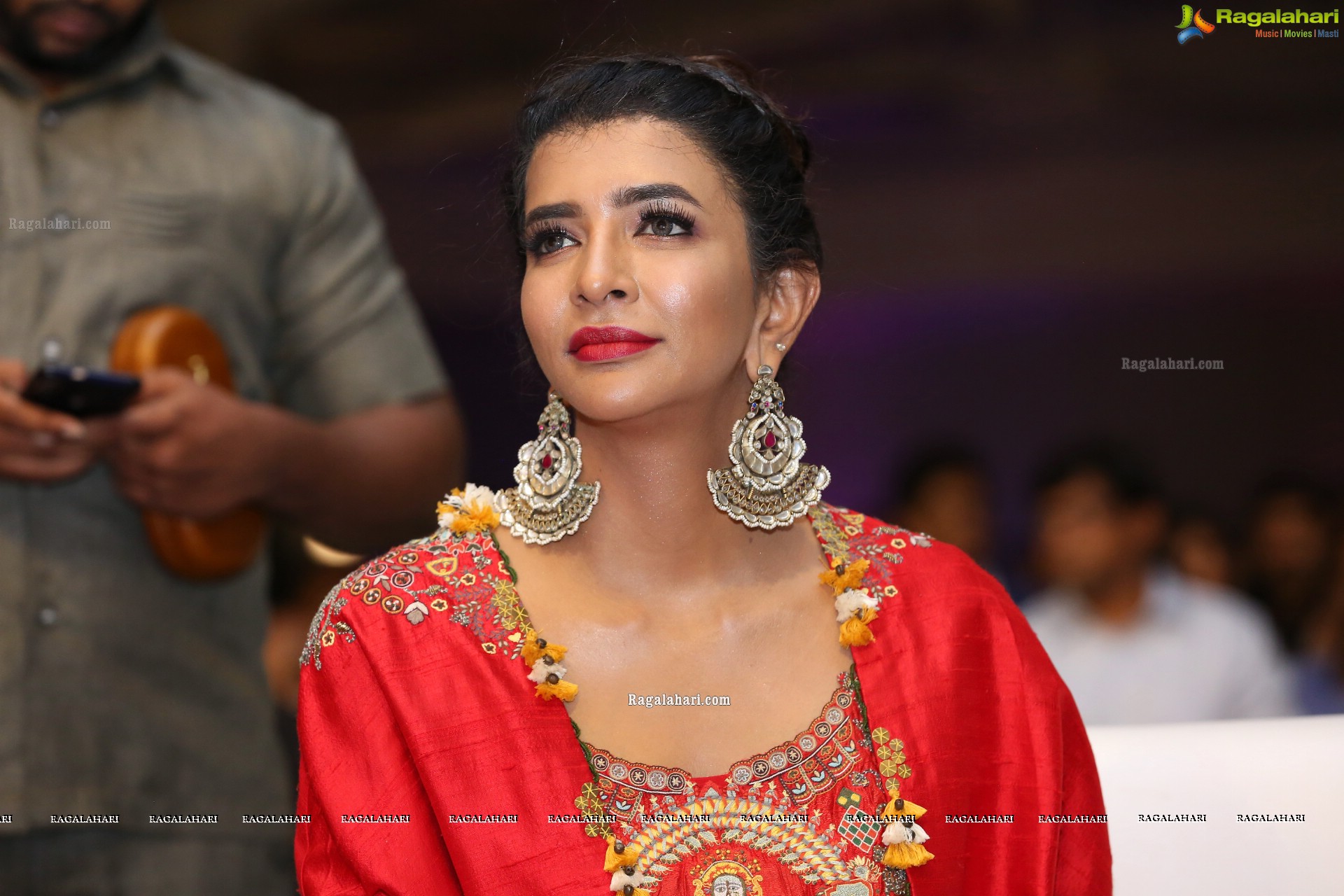 Manchu Lakshmi @ Dadasaheb Phalke Awards South 2019 - HD Gallery