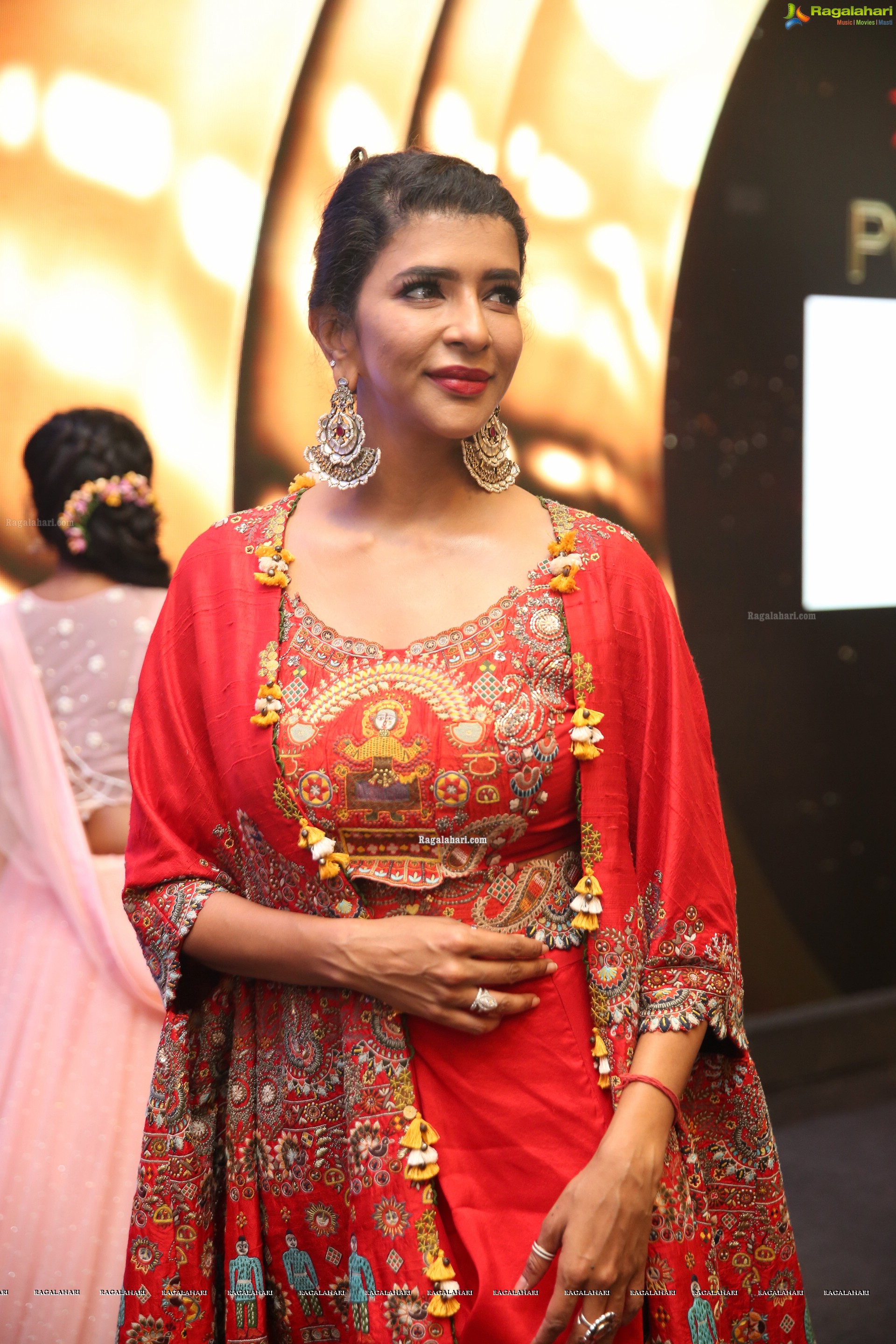 Manchu Lakshmi @ Dadasaheb Phalke Awards South 2019 - HD Gallery