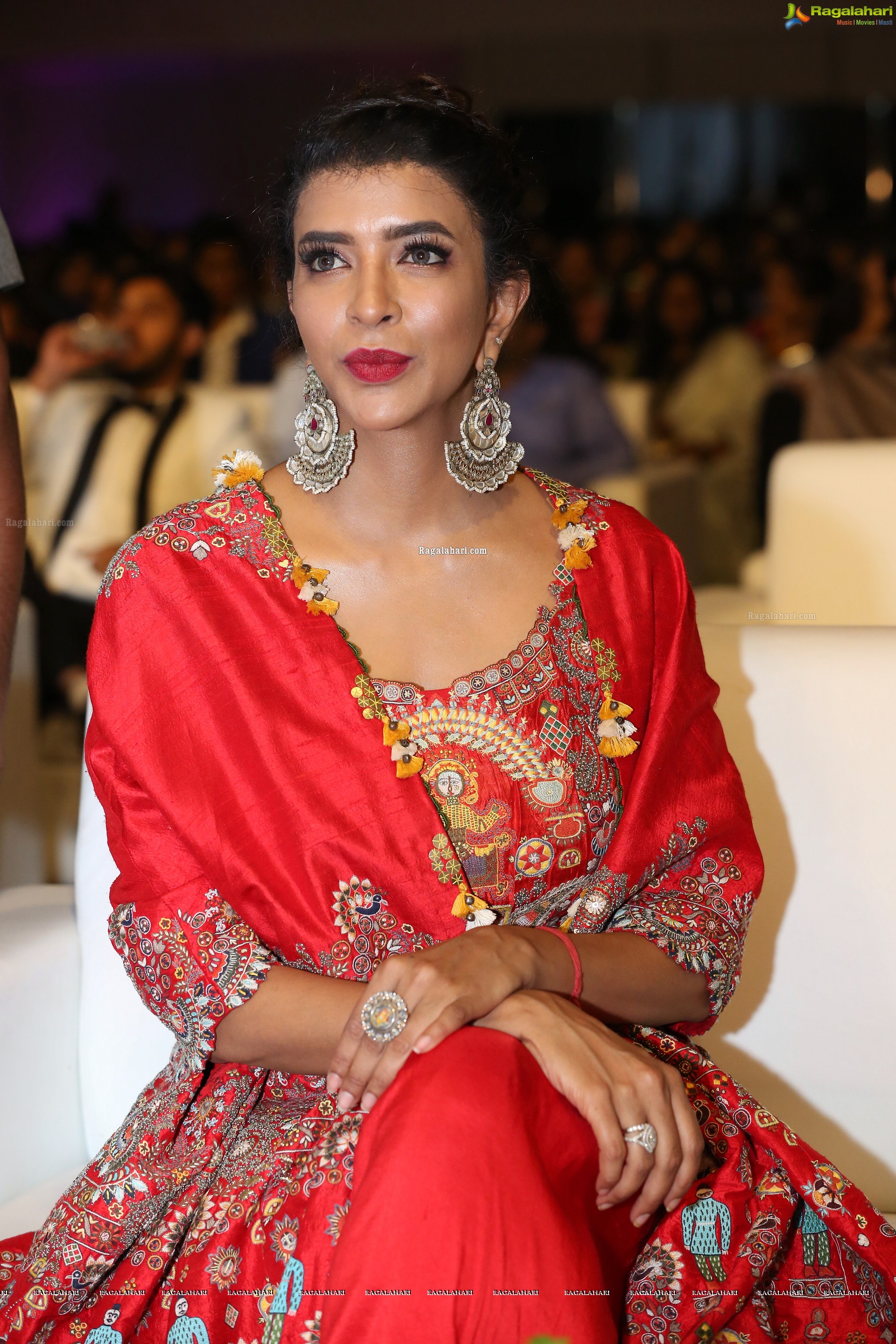 Manchu Lakshmi @ Dadasaheb Phalke Awards South 2019 - HD Gallery