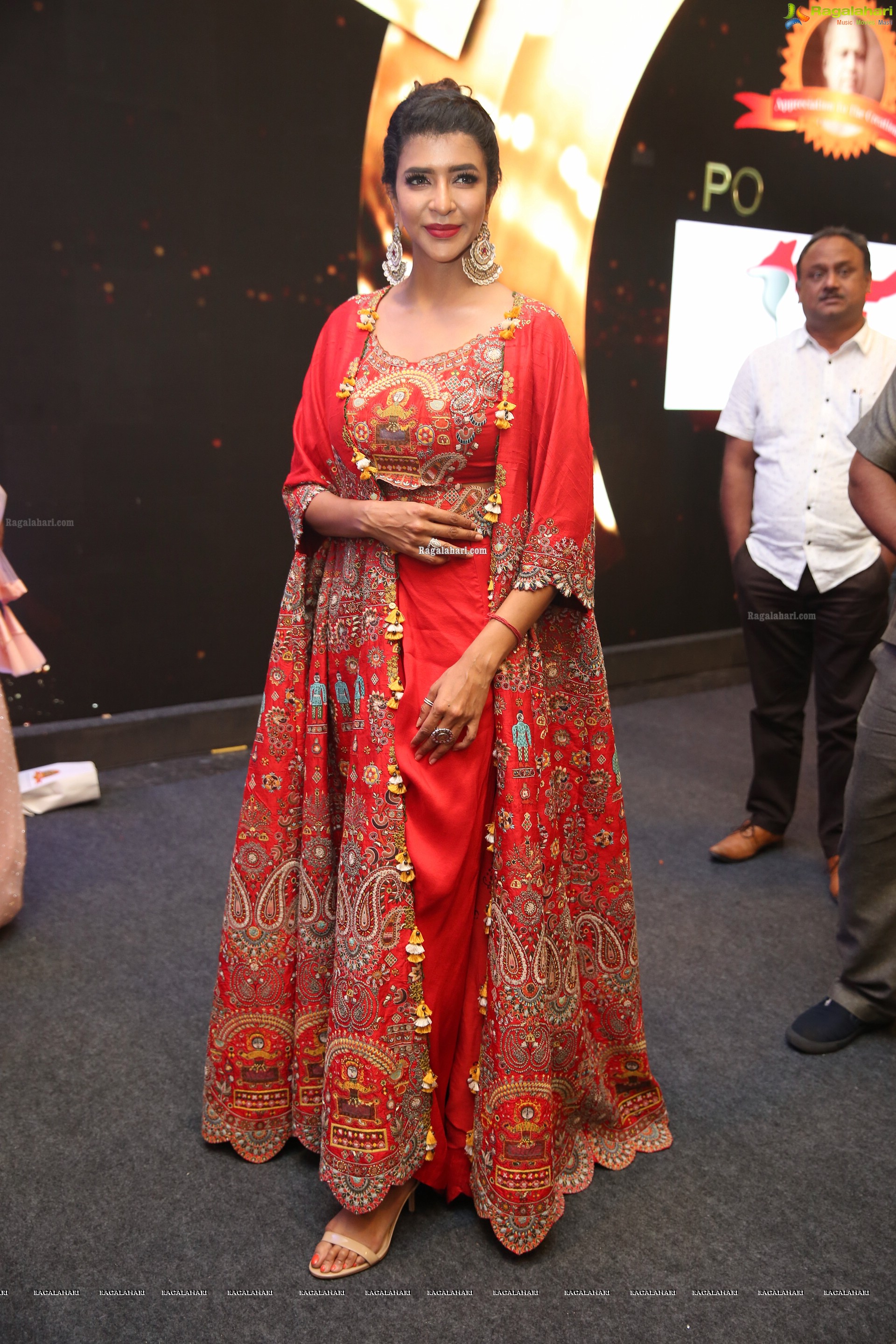 Manchu Lakshmi @ Dadasaheb Phalke Awards South 2019 - HD Gallery