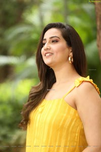 Manjusha at Beach Road Chetan Teaser Launch