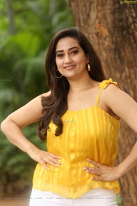 Manjusha at Beach Road Chetan Teaser Launch