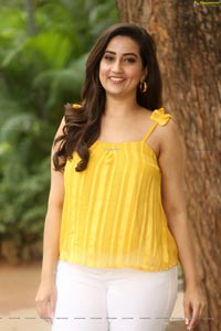 Manjusha at Beach Road Chetan Teaser Launch