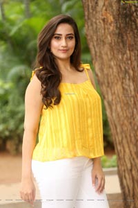 Manjusha at Beach Road Chetan Teaser Launch