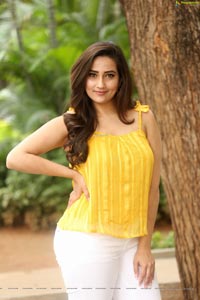 Manjusha at Beach Road Chetan Teaser Launch