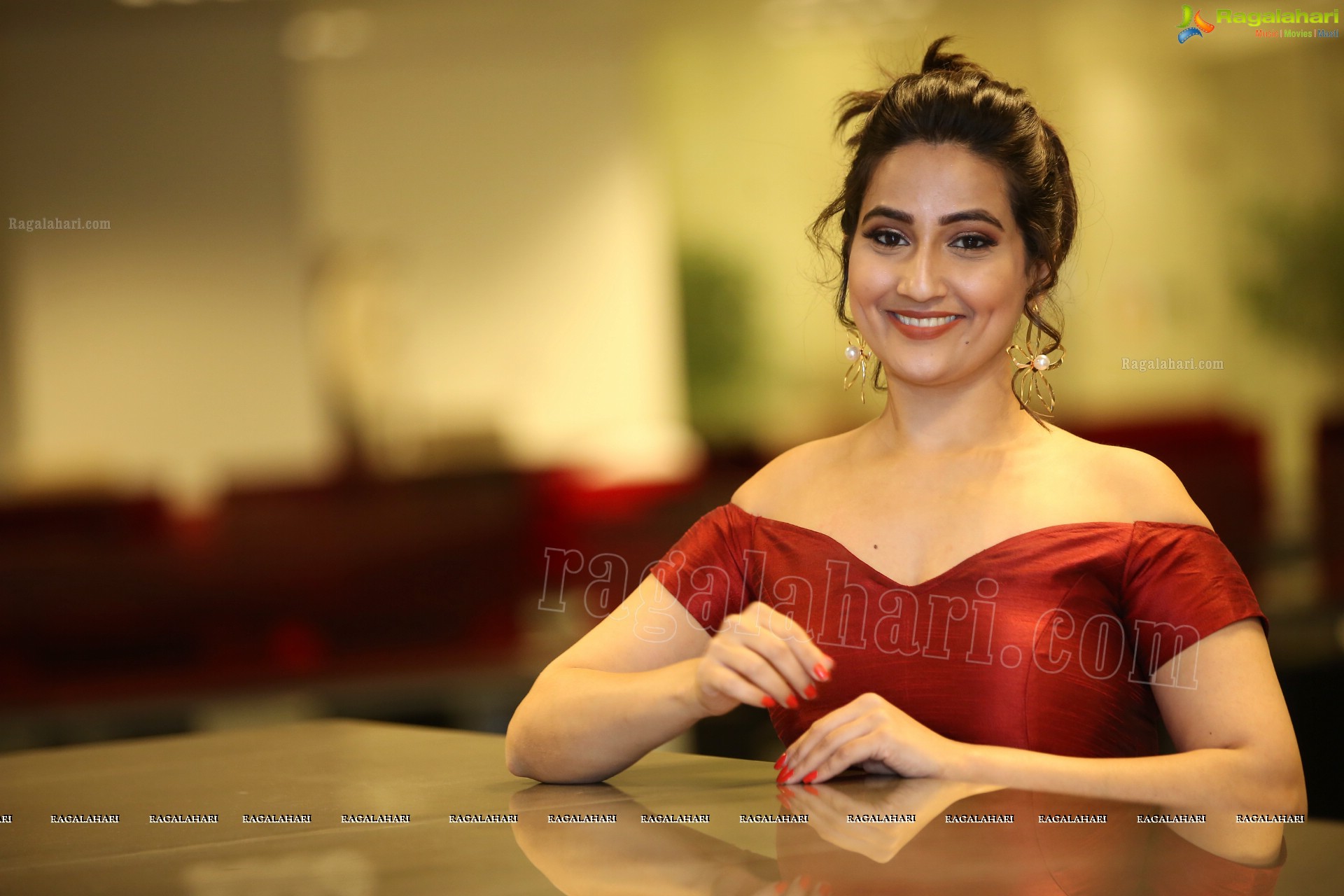 Manjusha @ SIIMA 2019 (Day 2) (Exclusive) (High Definition Photos)