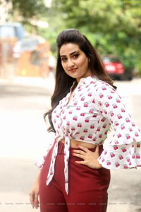 Manjusha at Tenali Ramakrishna BA BL Teaser Launch