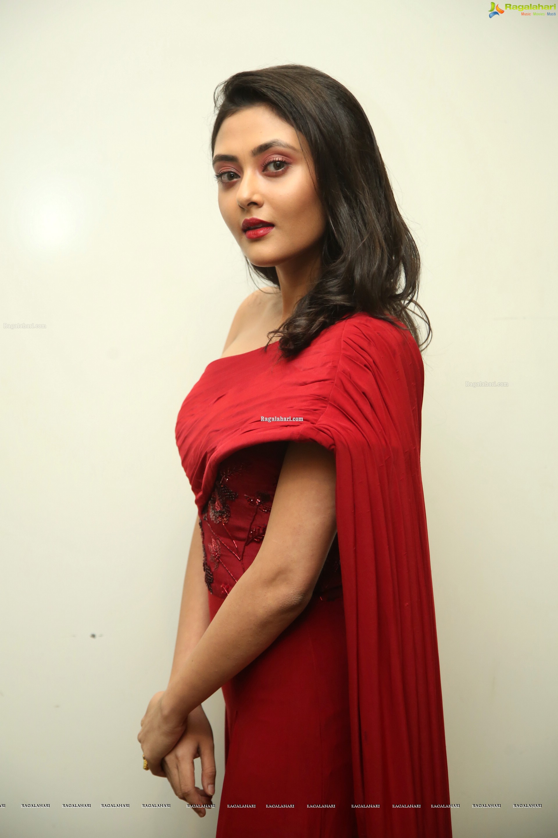 Megha Chowdhury @ Oorantha Anukuntunnaru Pre-Release Event - HD Gallery