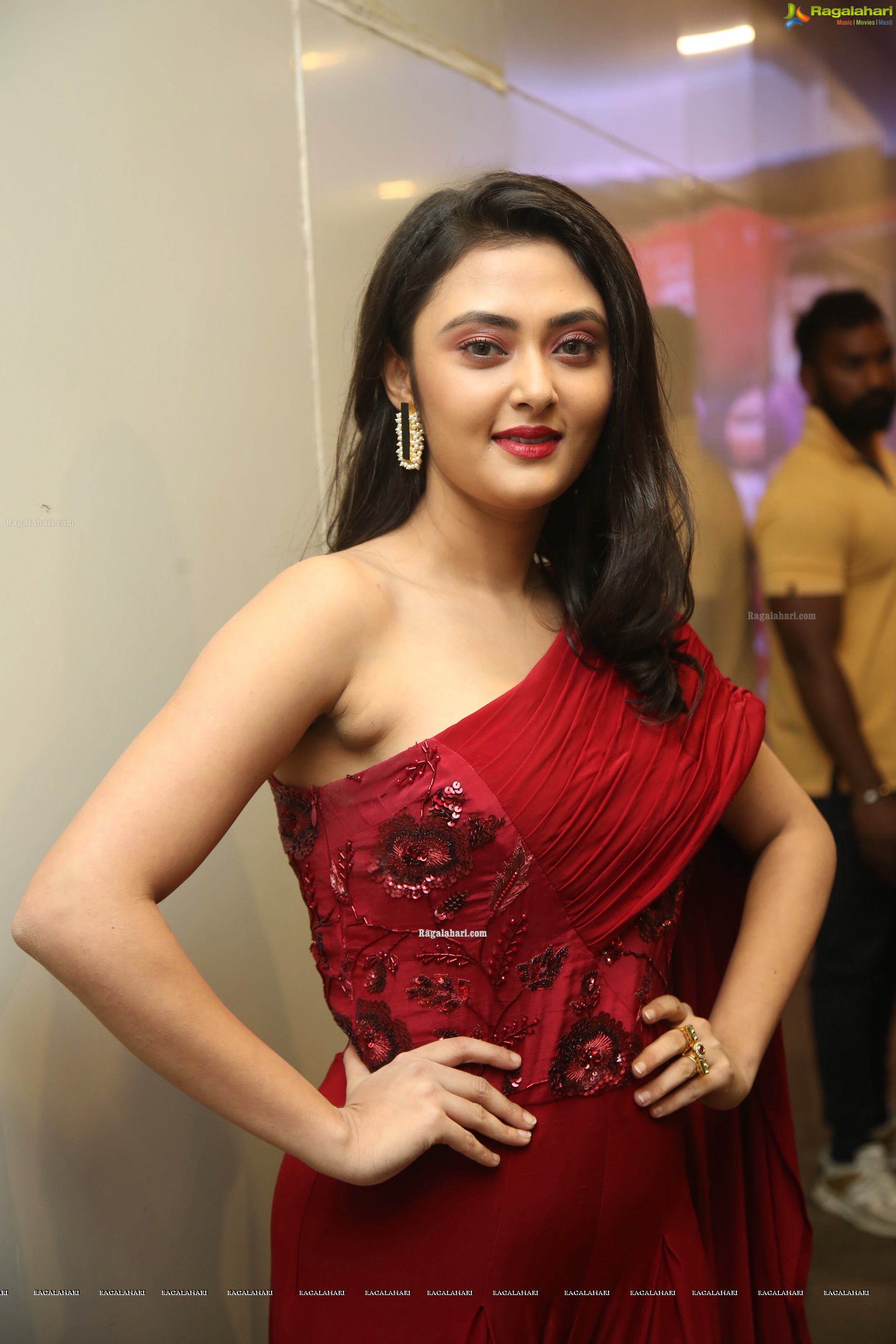 Megha Chowdhury @ Oorantha Anukuntunnaru Pre-Release Event - HD Gallery