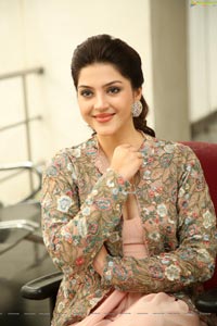 Mehrene Pirzada at Chanakya Interview