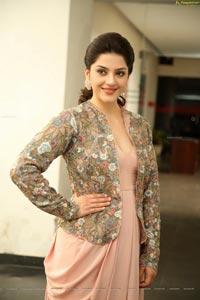 Mehrene Pirzada at Chanakya Interview