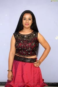 Actress Midhuna Dhanapal