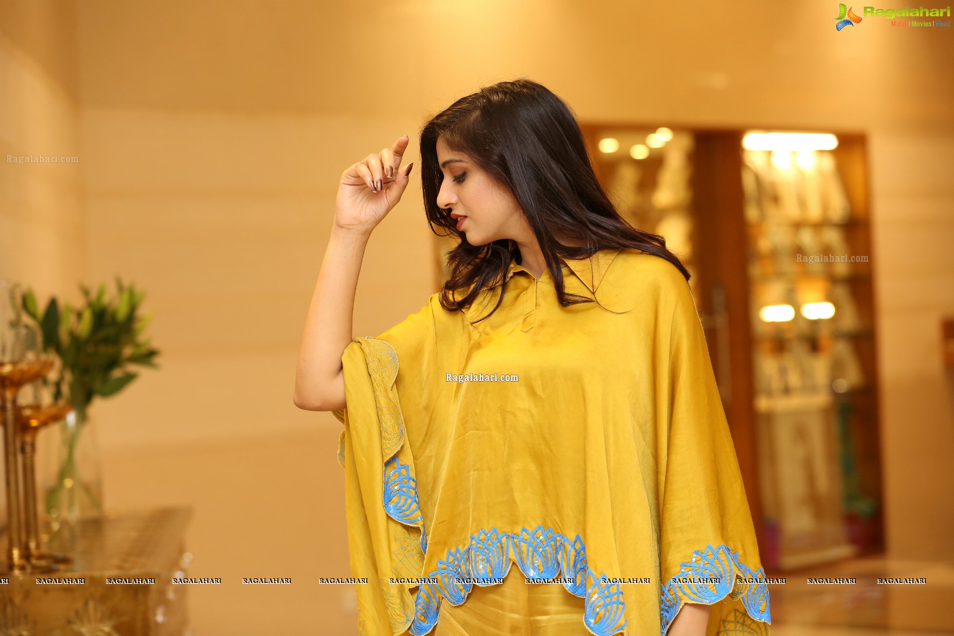 Naziya Khan @ Arkayam Exhibition Curtain Raiser & Fashion Show - HD Gallery
