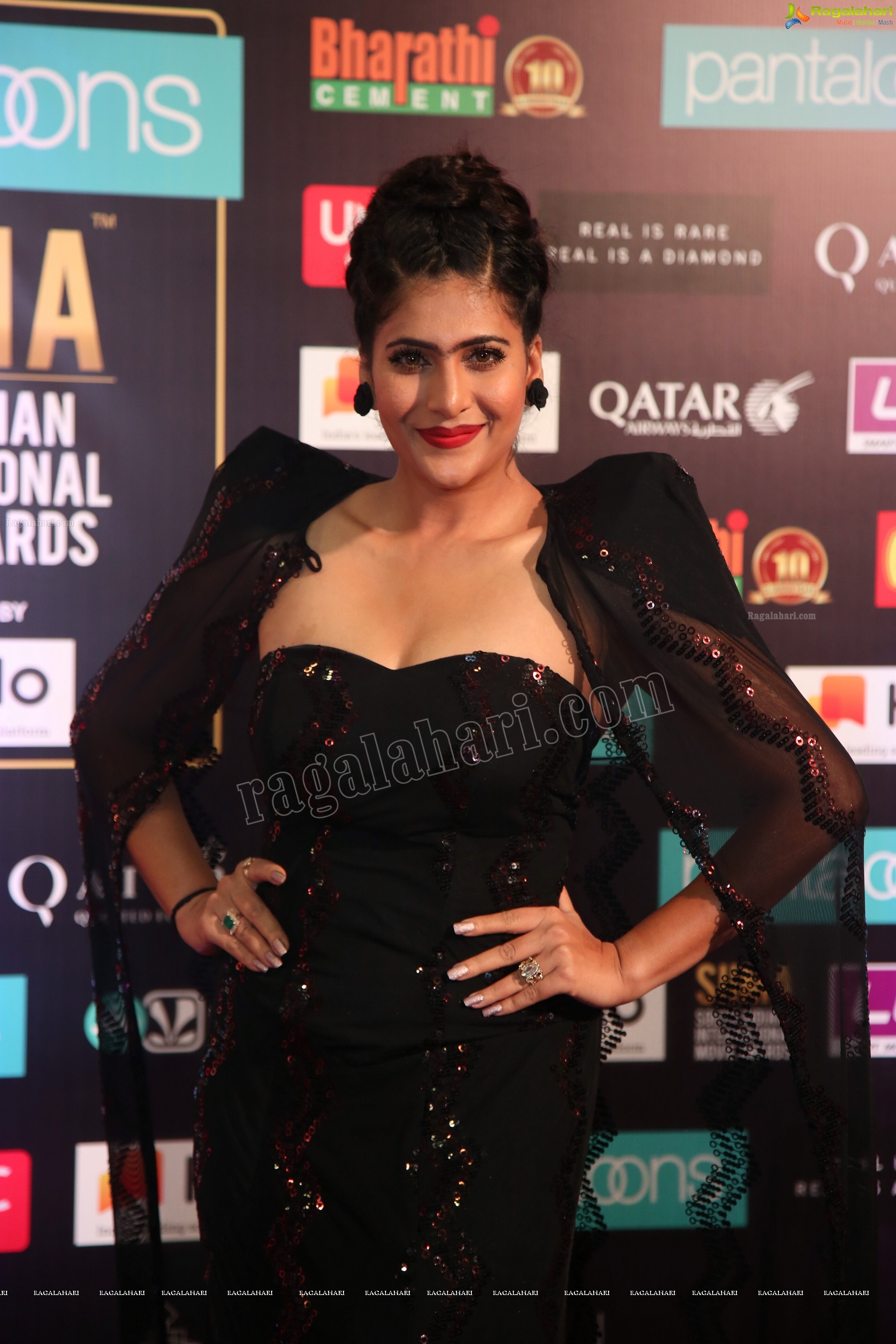 Neha Saxena at SIIMA 2019