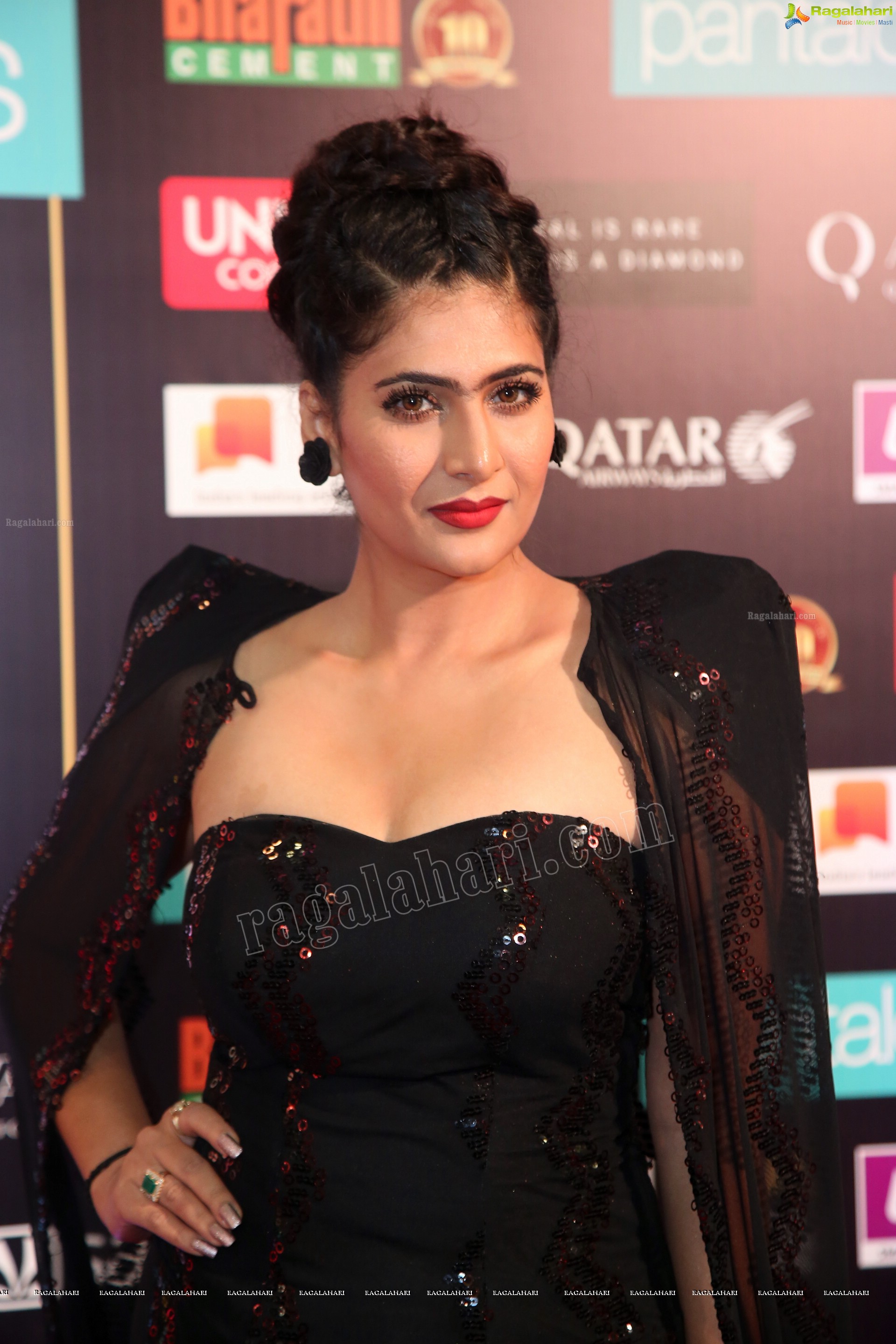 Neha Saxena at SIIMA 2019