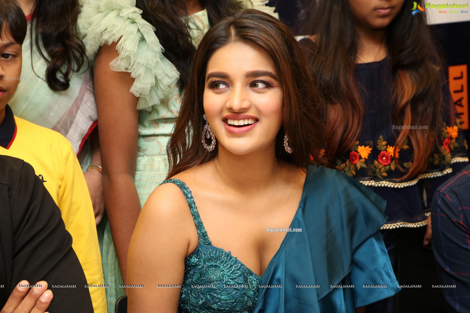 Nidhhi Agerwal @ KLM Fashion Mall Launch at Patny Centre - HD Gallery