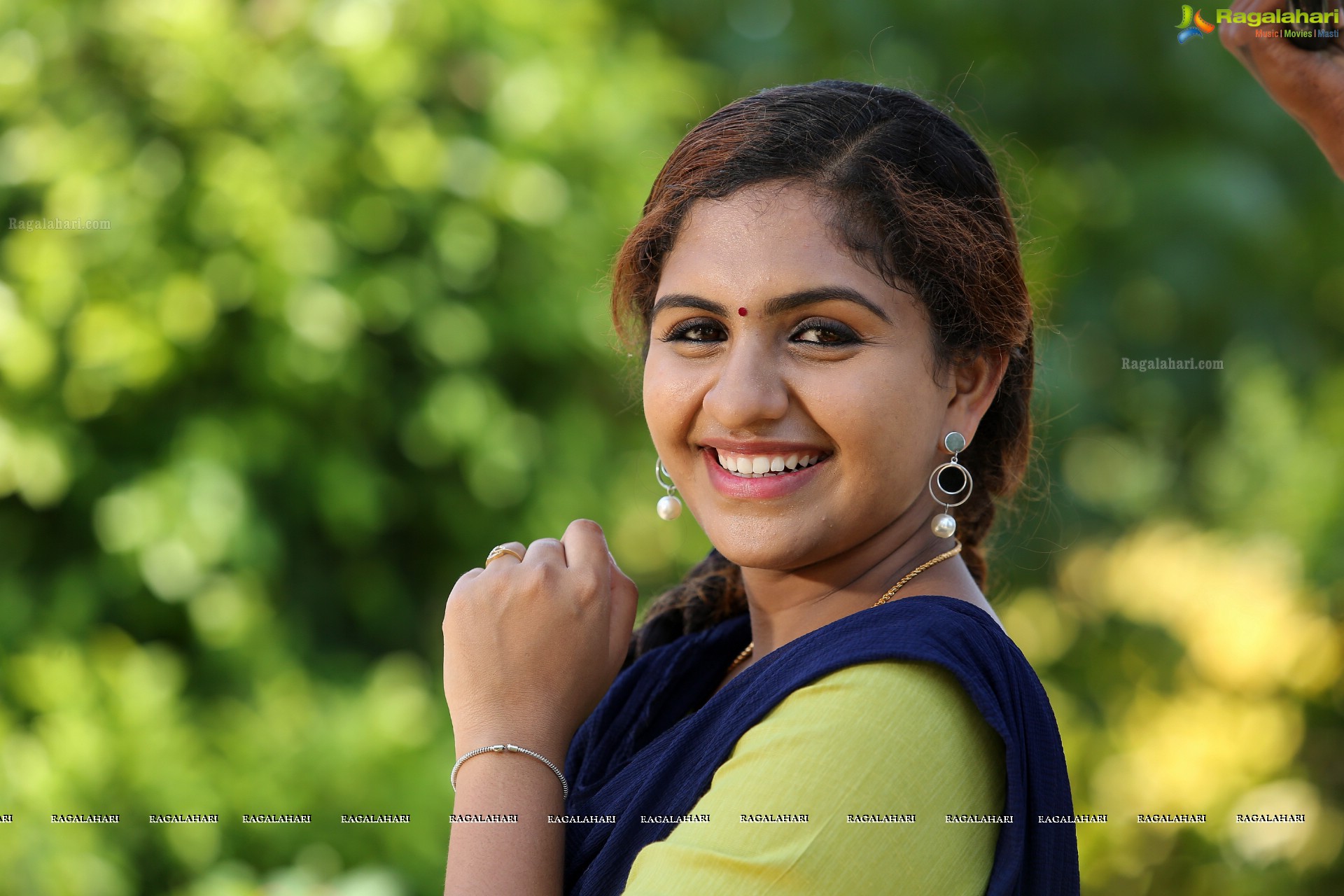 Noorin Shereef Ullala Ullala Movie Stills - HD Gallery