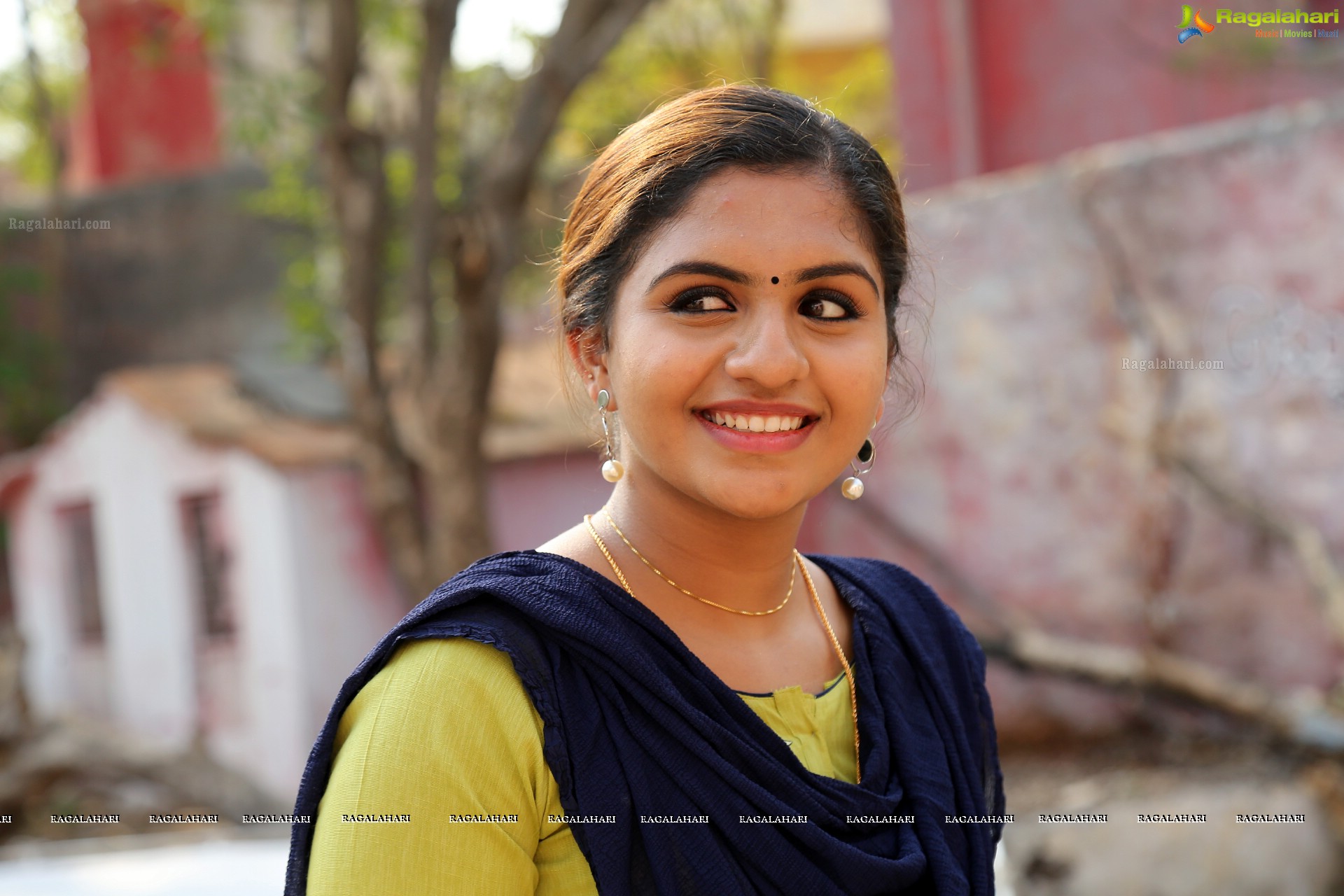 Noorin Shereef Ullala Ullala Movie Stills - HD Gallery