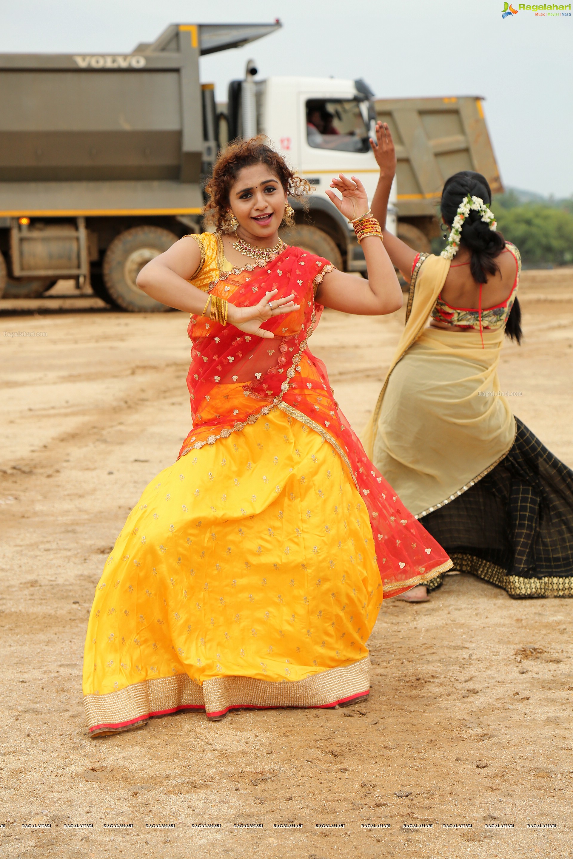 Noorin Shereef Ullala Ullala Movie Stills - HD Gallery