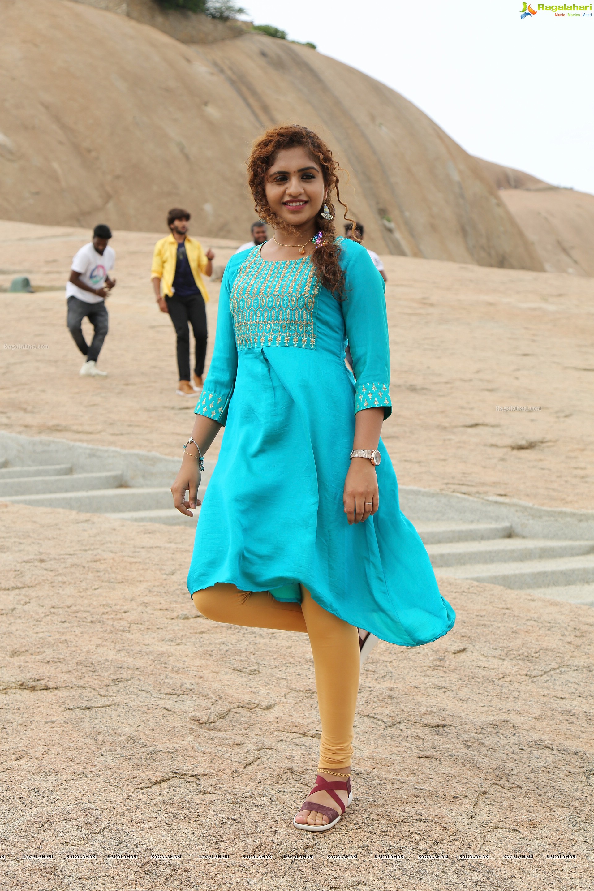 Noorin Shereef Ullala Ullala Movie Stills - HD Gallery