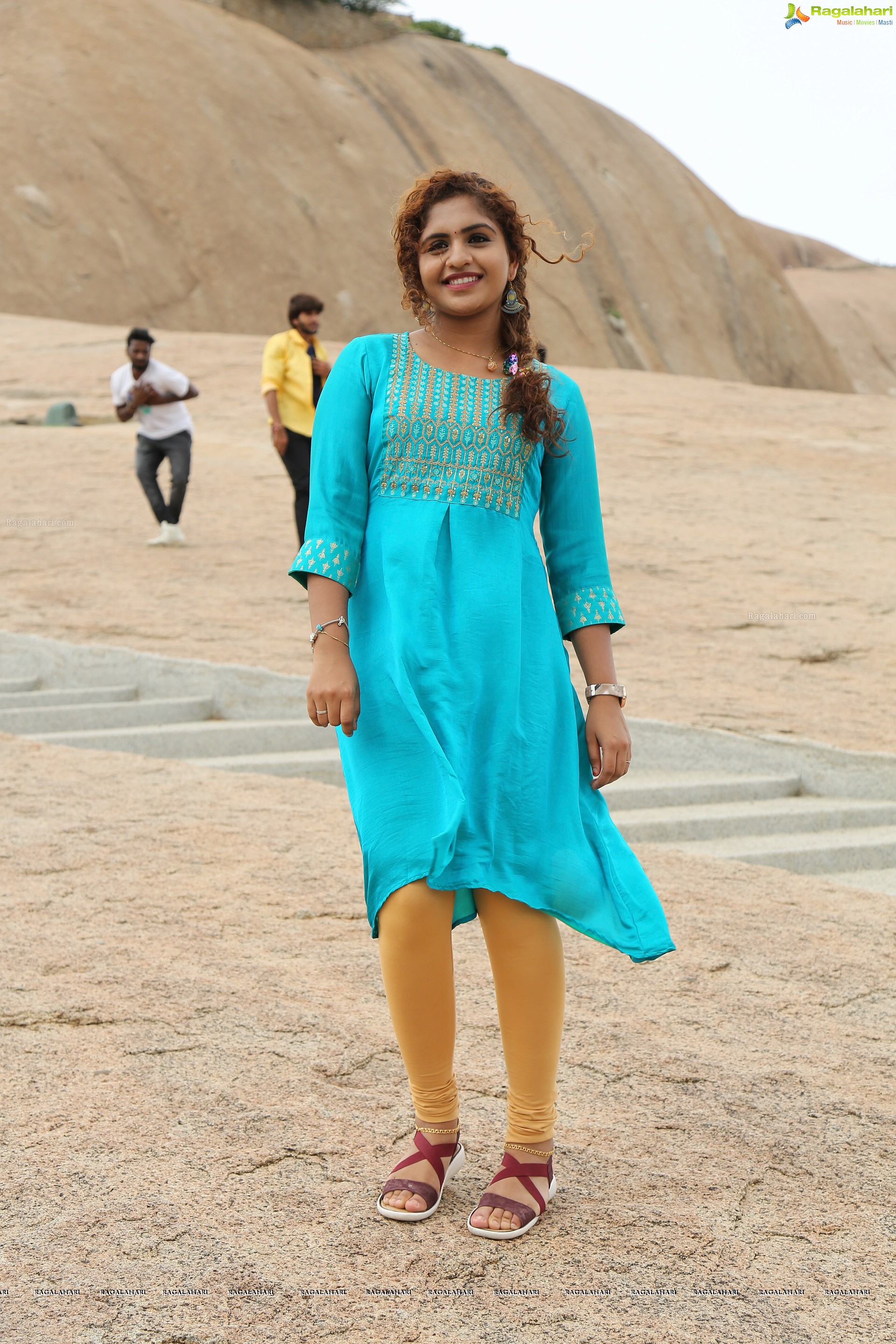 Noorin Shereef Ullala Ullala Movie Stills - HD Gallery