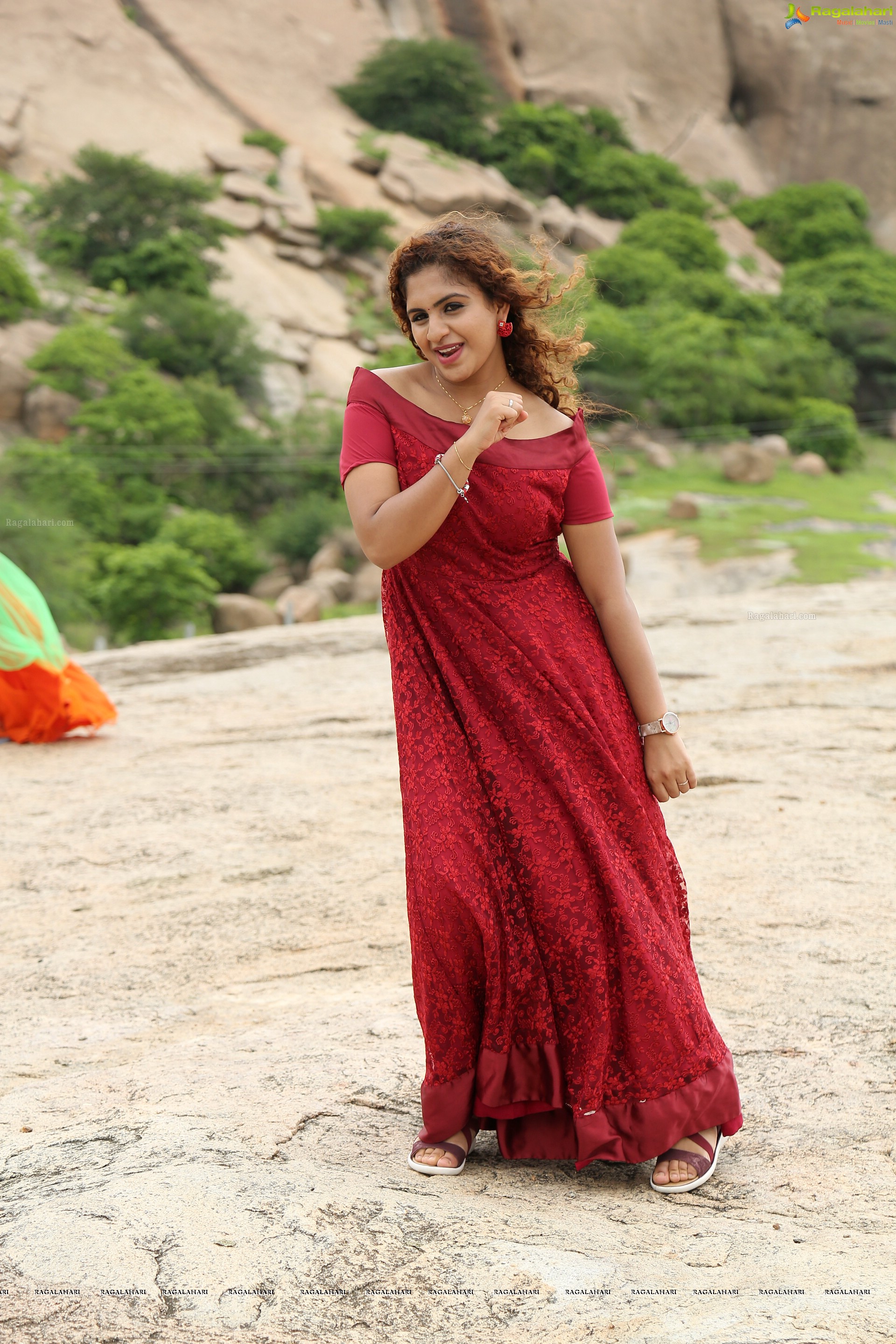 Noorin Shereef Ullala Ullala Movie Stills - HD Gallery