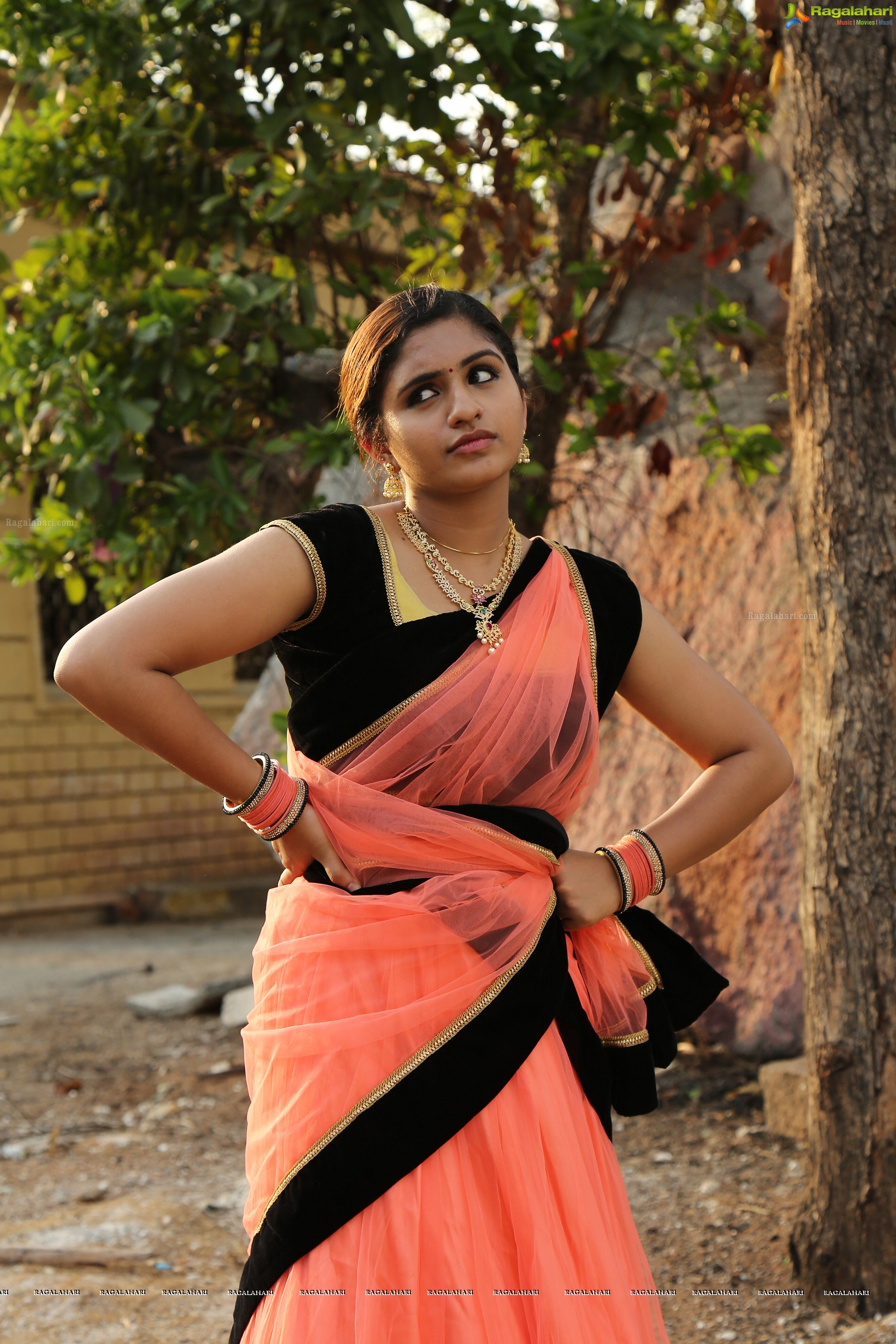 Noorin Shereef Ullala Ullala Movie Stills - HD Gallery