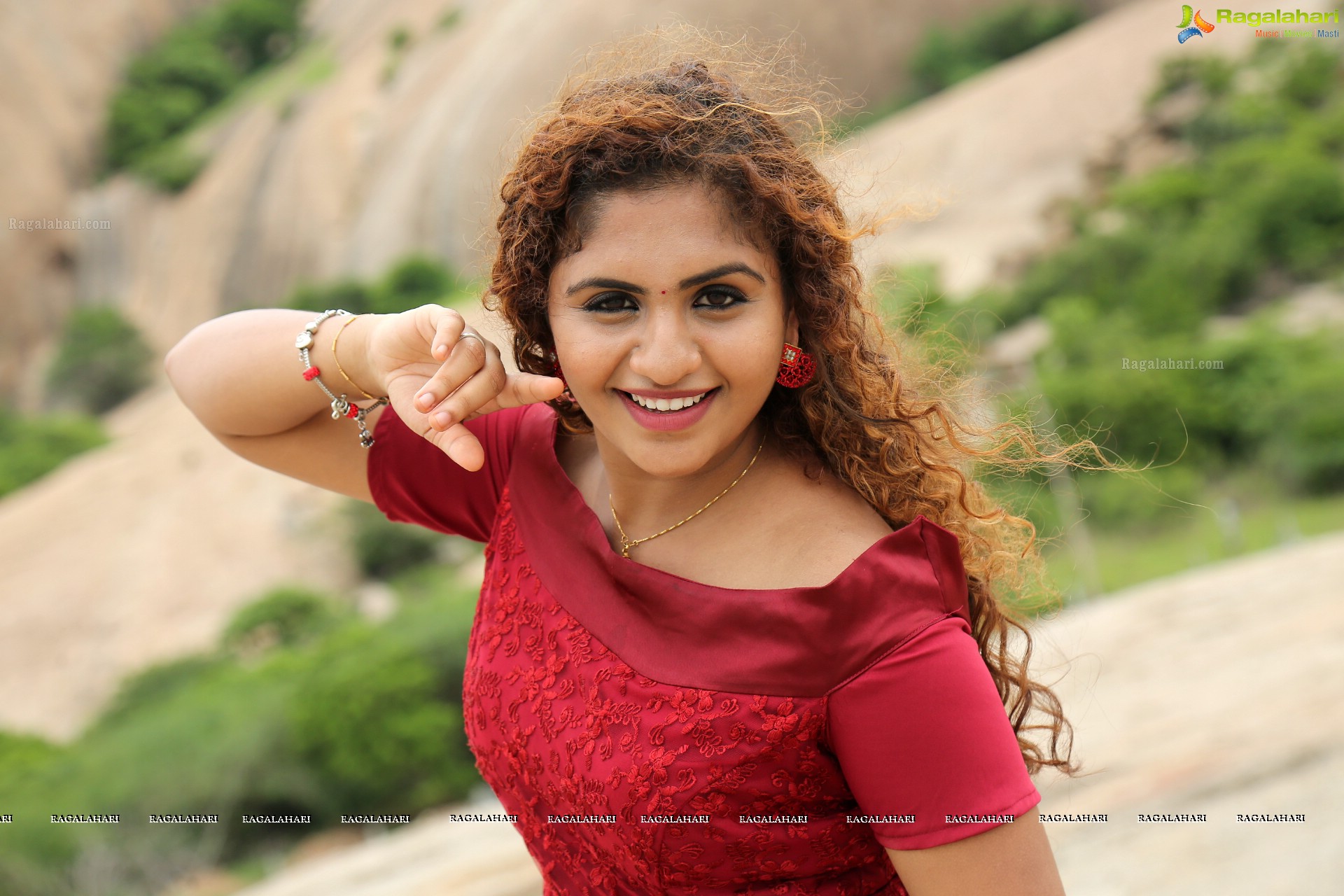 Noorin Shereef Ullala Ullala Movie Stills - HD Gallery