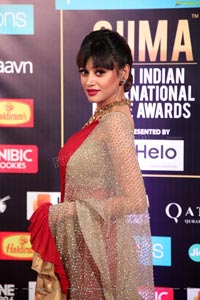 Oviya Helen at SIIMA 2019