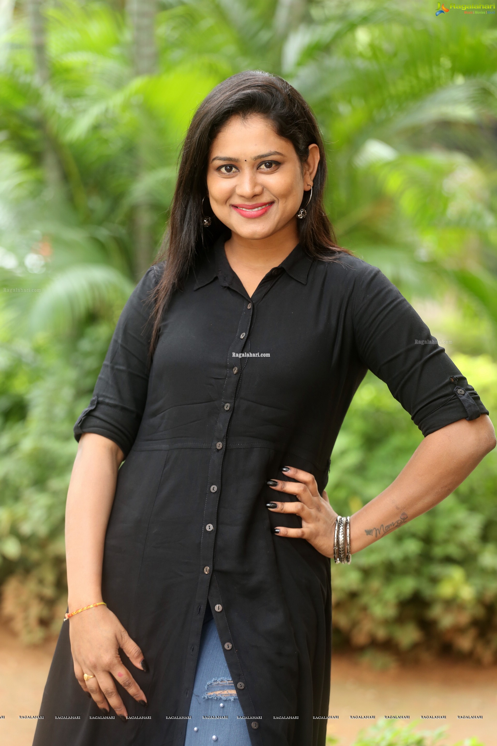 Ramya @ Beach Road Chetan Teaser Launch - HD Gallery