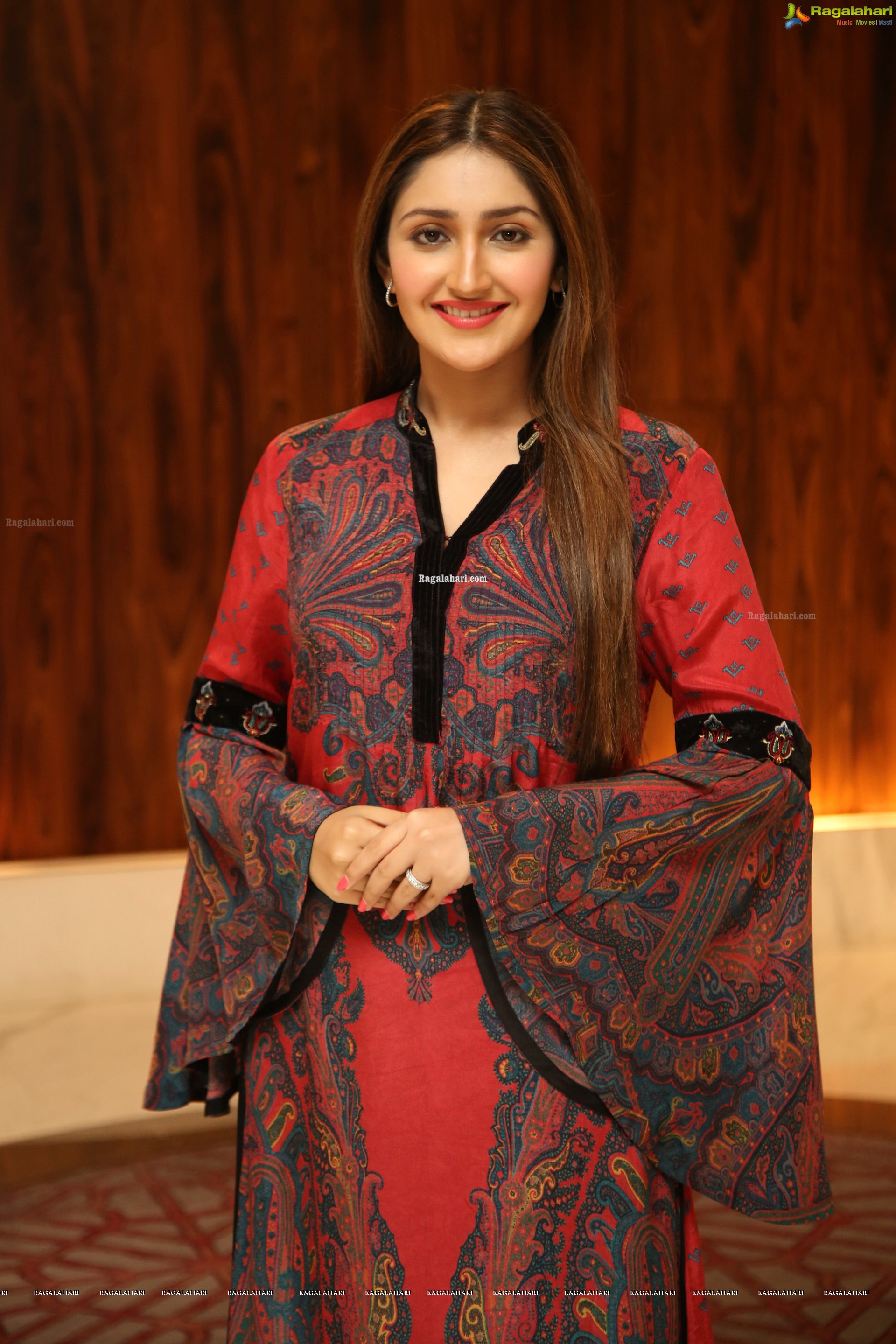 Sayyeshaa Saigal @ Bandobast Movie Pre-Release - HD Gallery