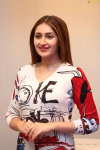 Sayyeshaa Saigal at Bandobast Press Meet