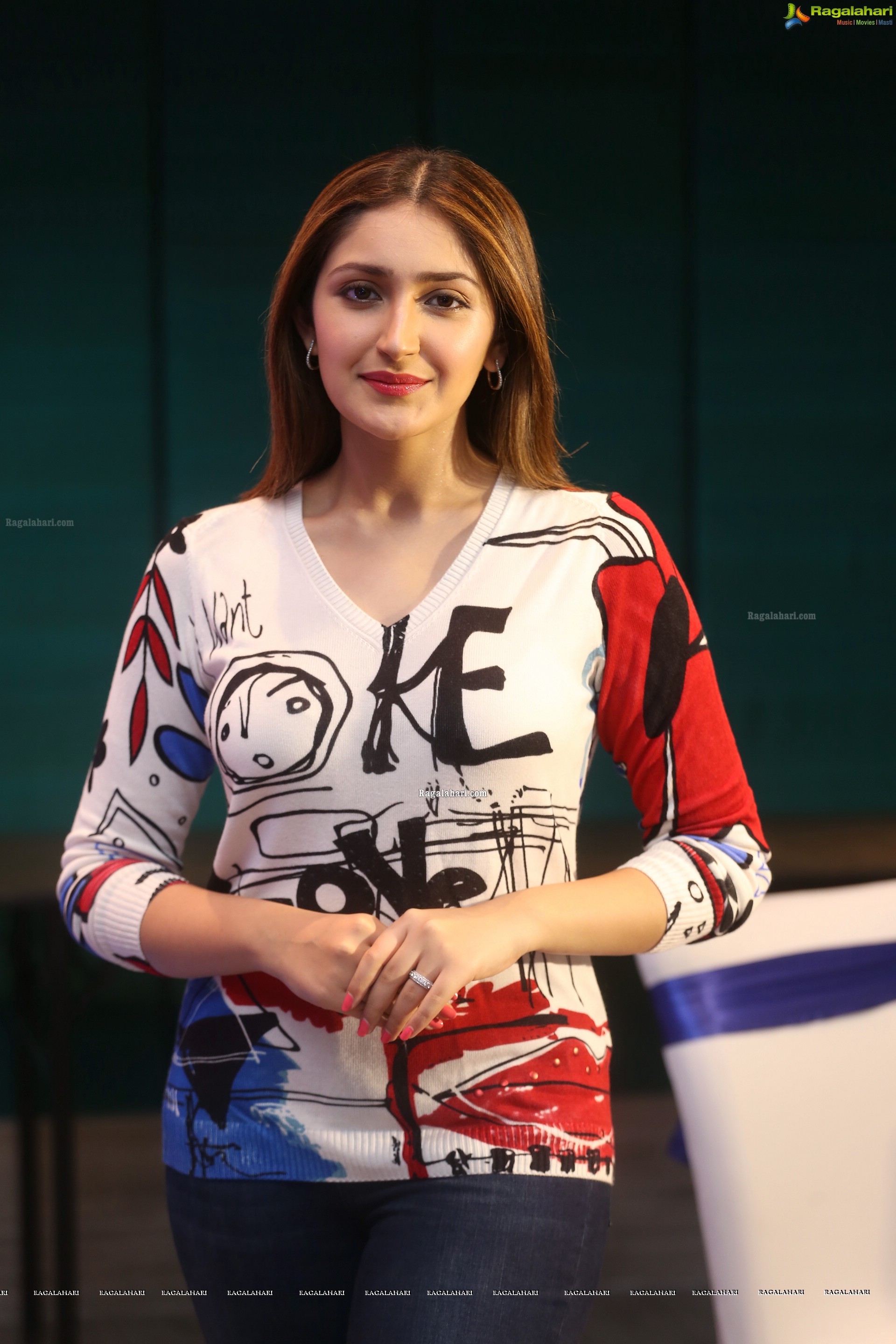 Sayyeshaa Saigal @ Bandobast Movie Press Meet - HD Gallery