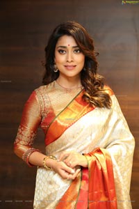 Shriya Saran at VRK Silks Chandanagar Showroom Launch