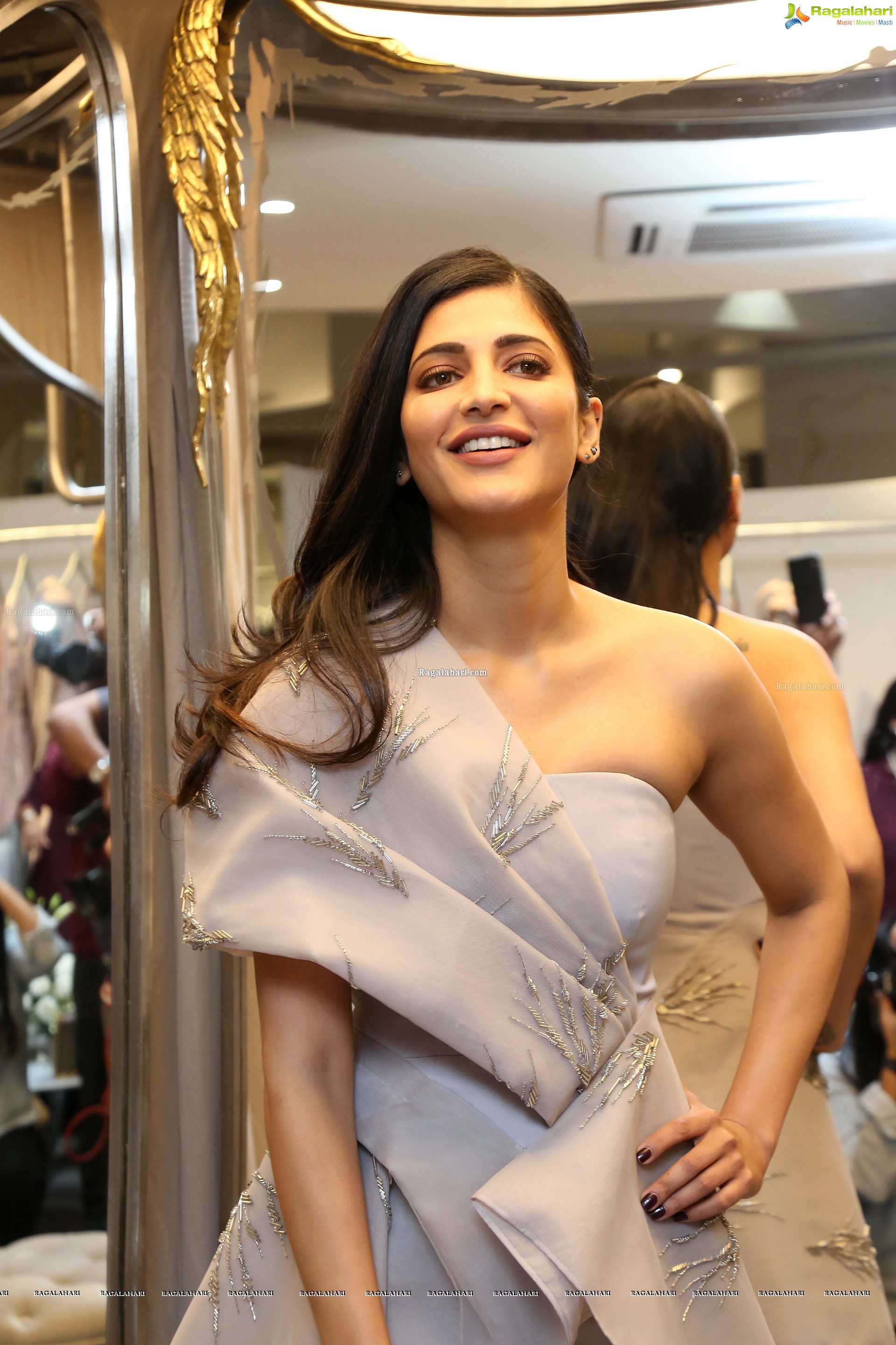 Shruti Haasan @ Gaurav Gupta Fashion Store Launch - HD Gallery