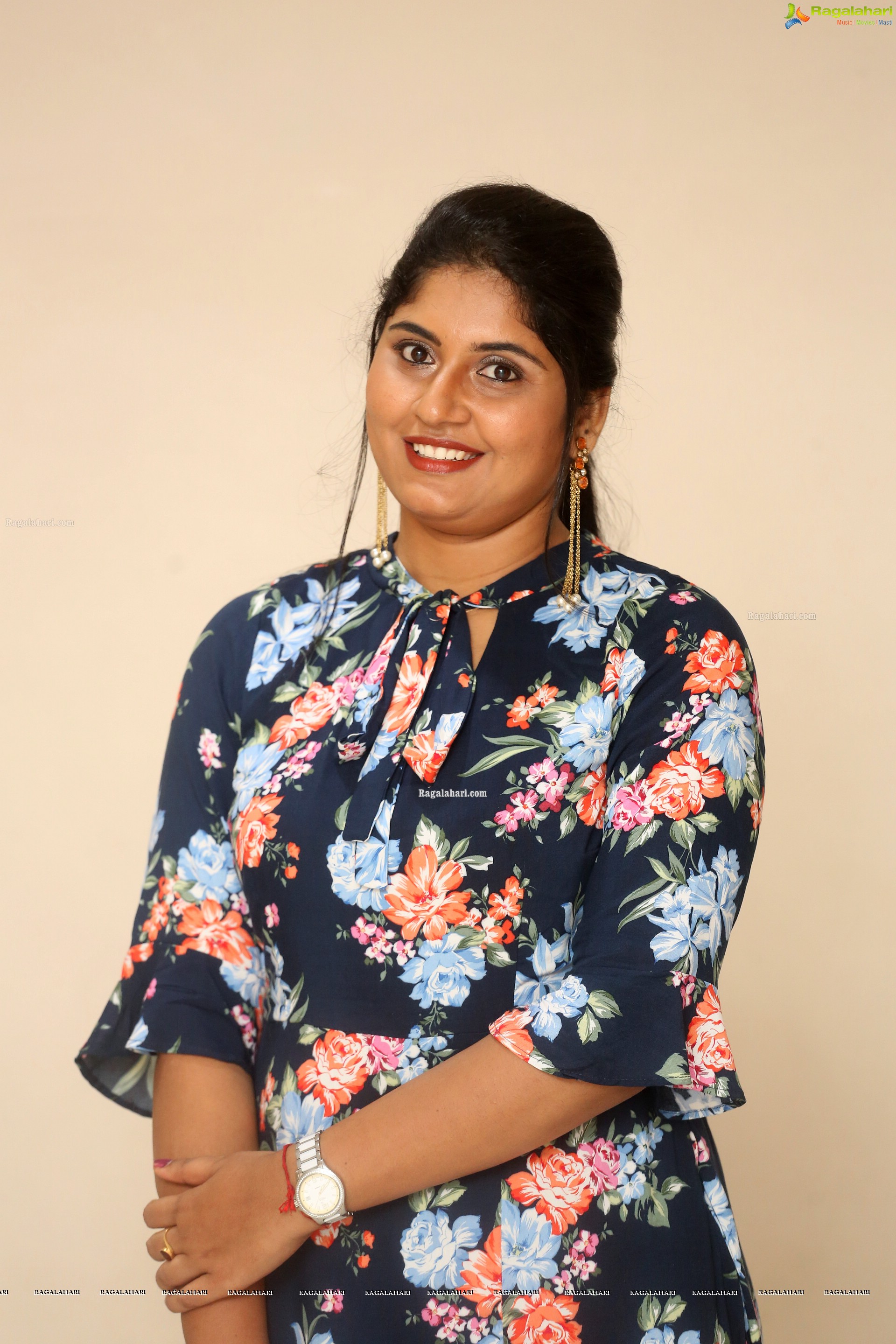 Sonia Chowdary @ Ninnu Thalachi Trailer Launch - HD Gallery