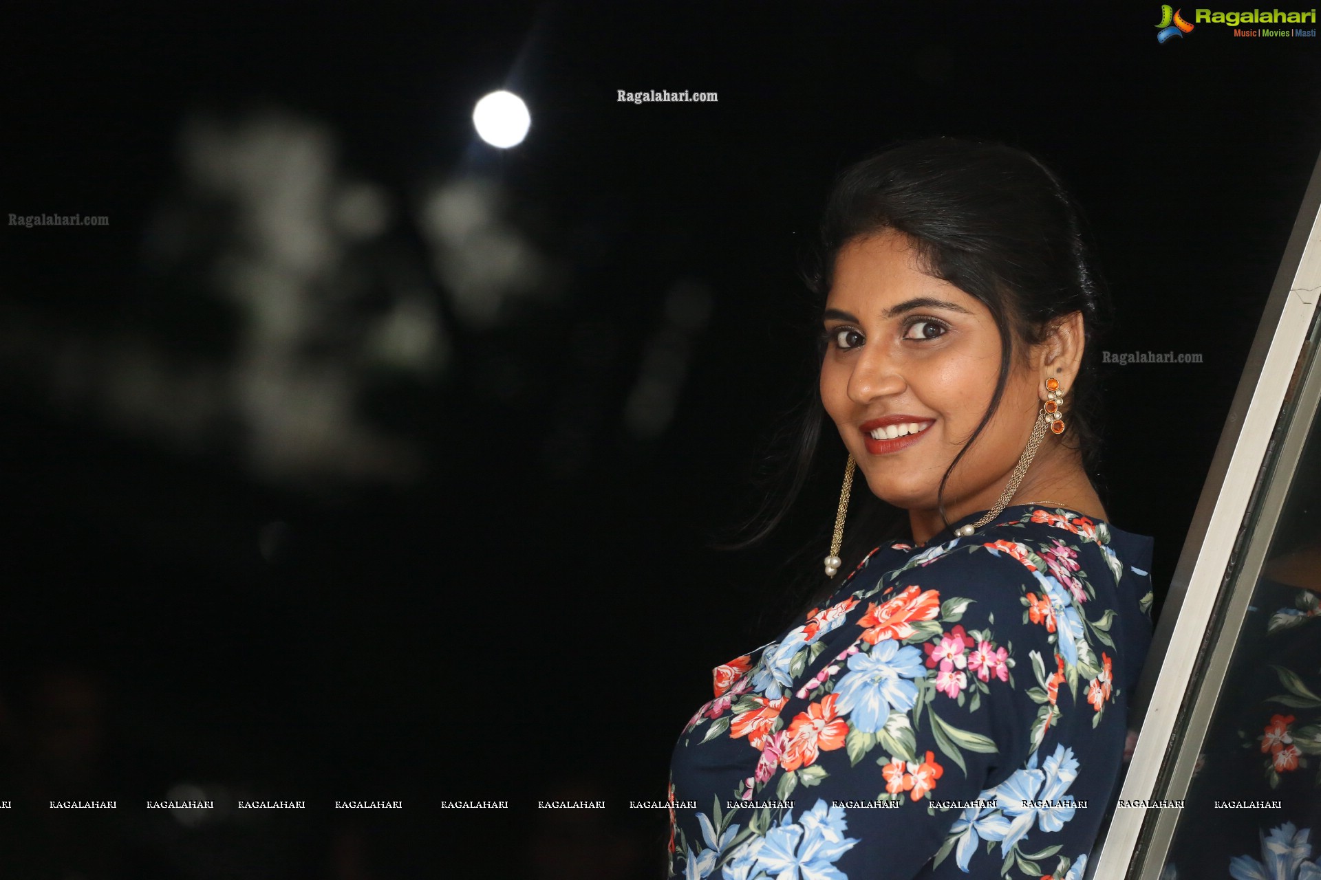 Sonia Chowdary @ Ninnu Thalachi Trailer Launch - HD Gallery
