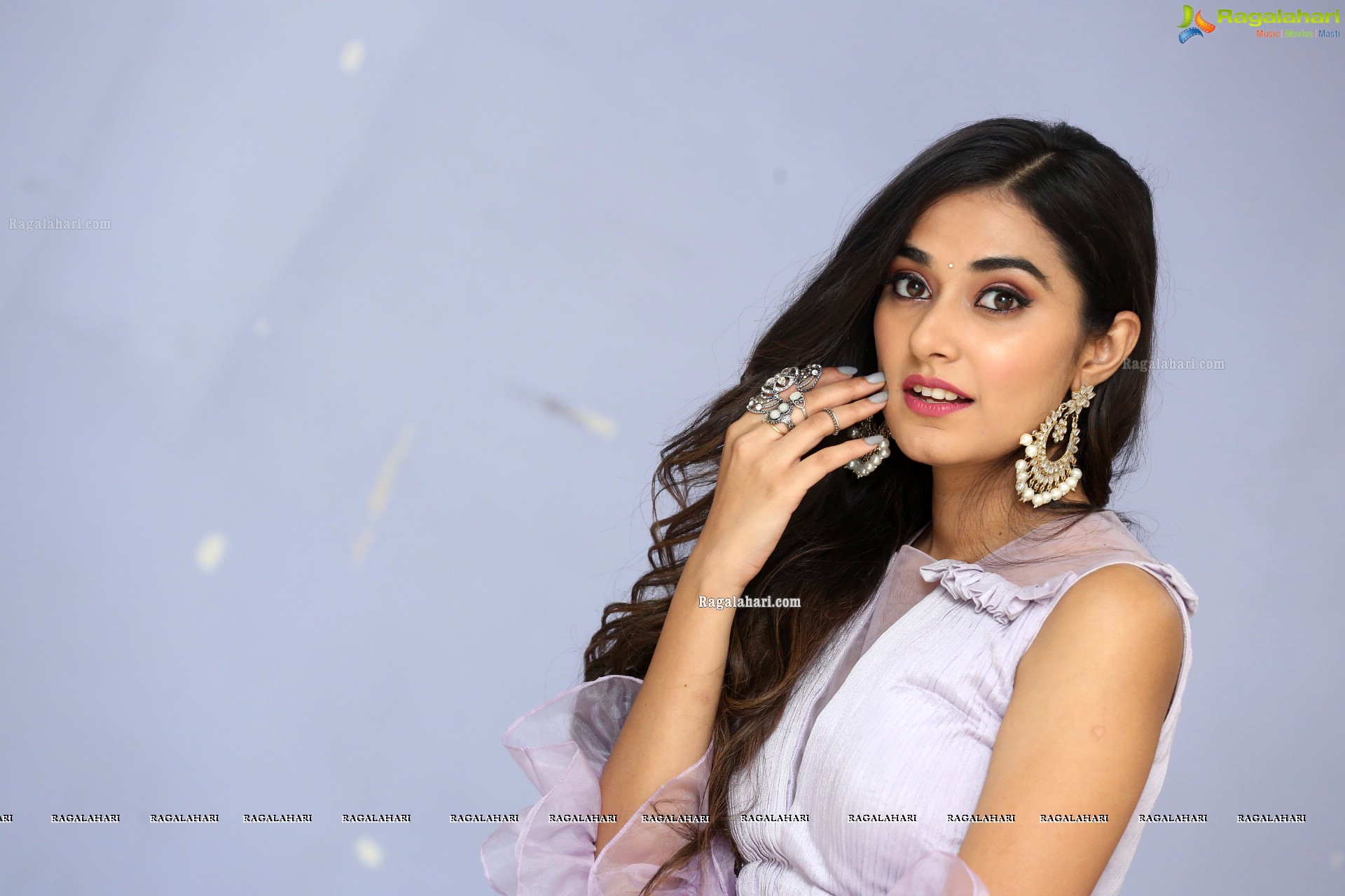 Stefy Patel @ Ninnu Thalachi Movie Trailer Launch - HD Gallery