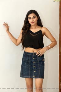 Stefy Patel at Ninnu Thalachi Movie Interview